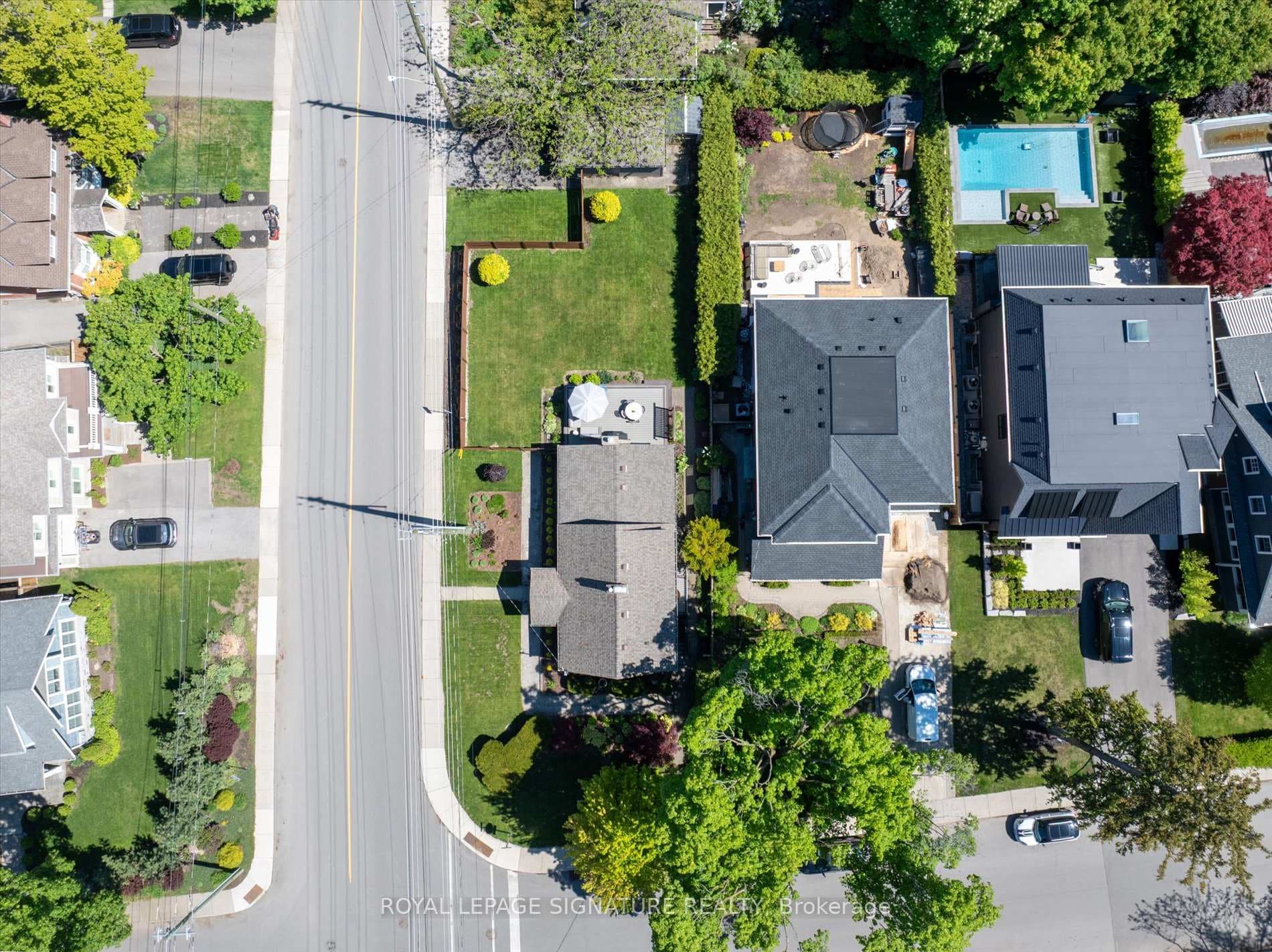 386 Allan Street photo 44