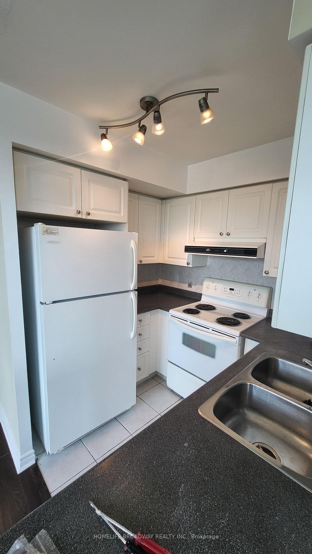 17 Barberry Place Unit 1107 photo 2