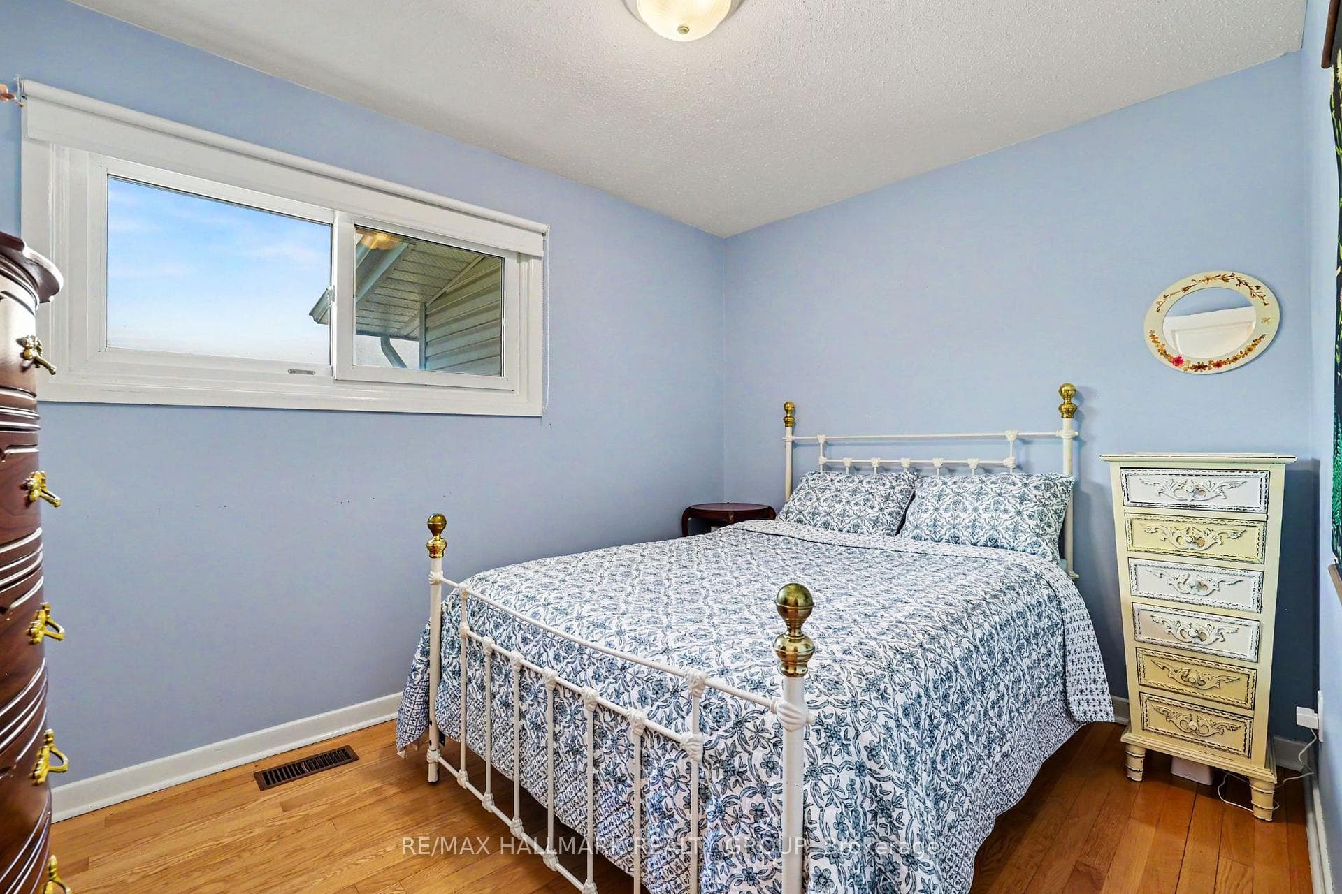 33 Newbury Avenue photo 17