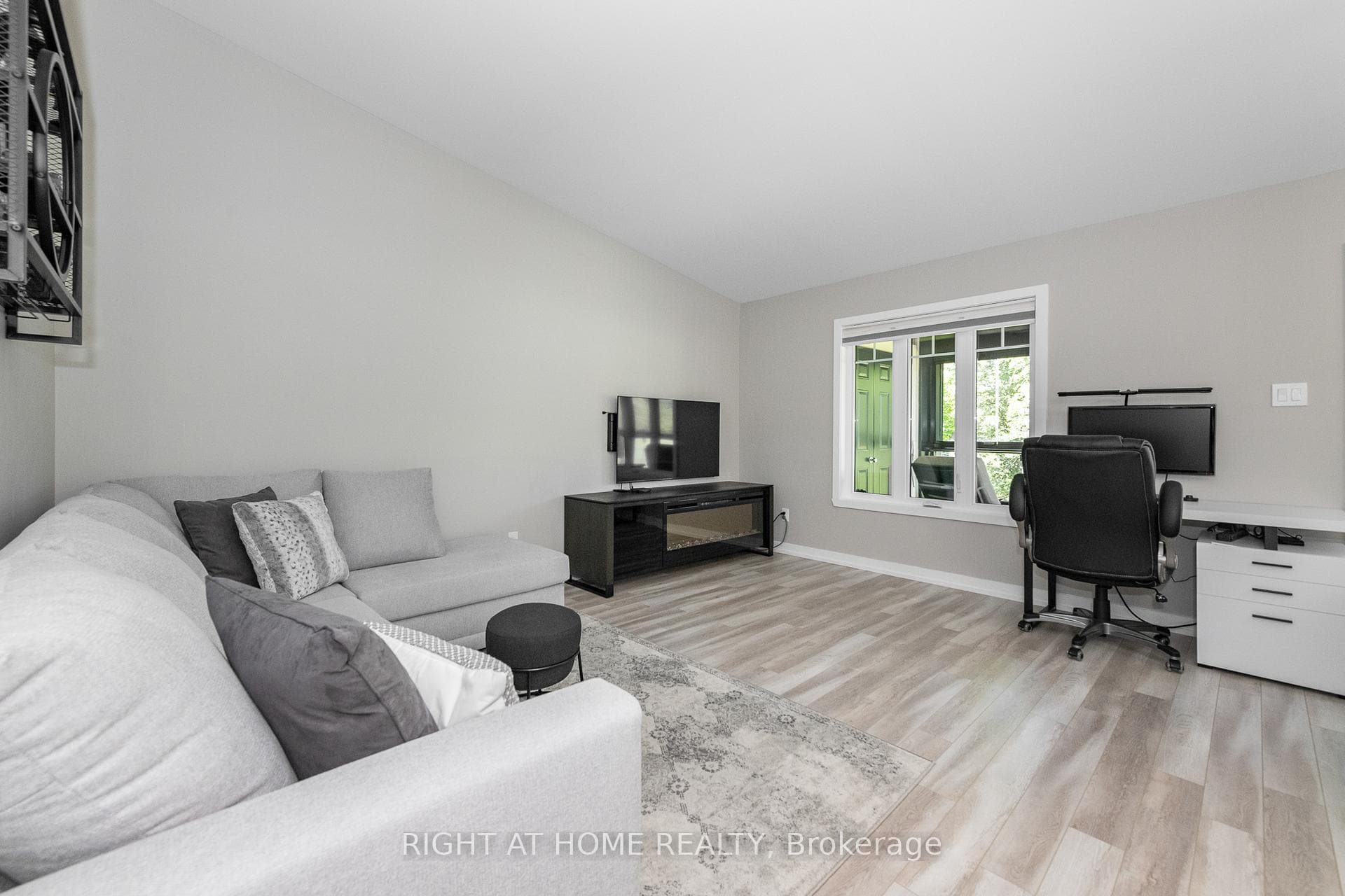 308 Masters Lane Unit 296 photo 14