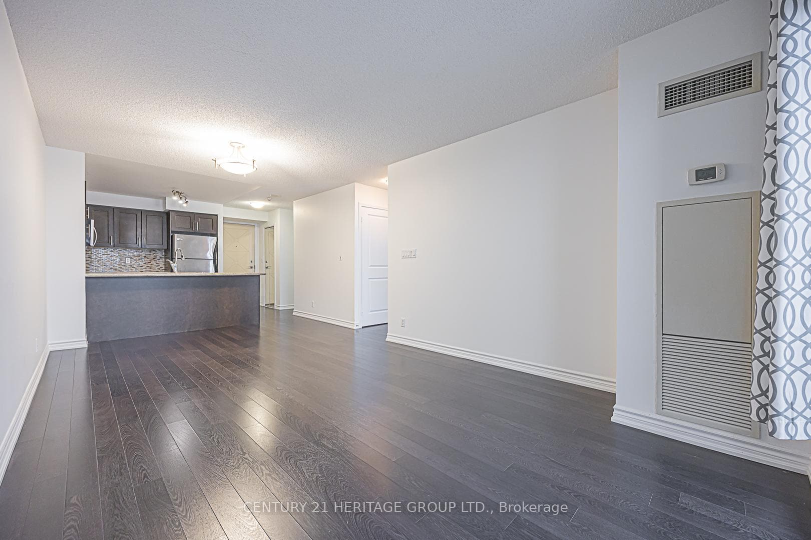 18 Harding Boulevard Unit 818 photo 15