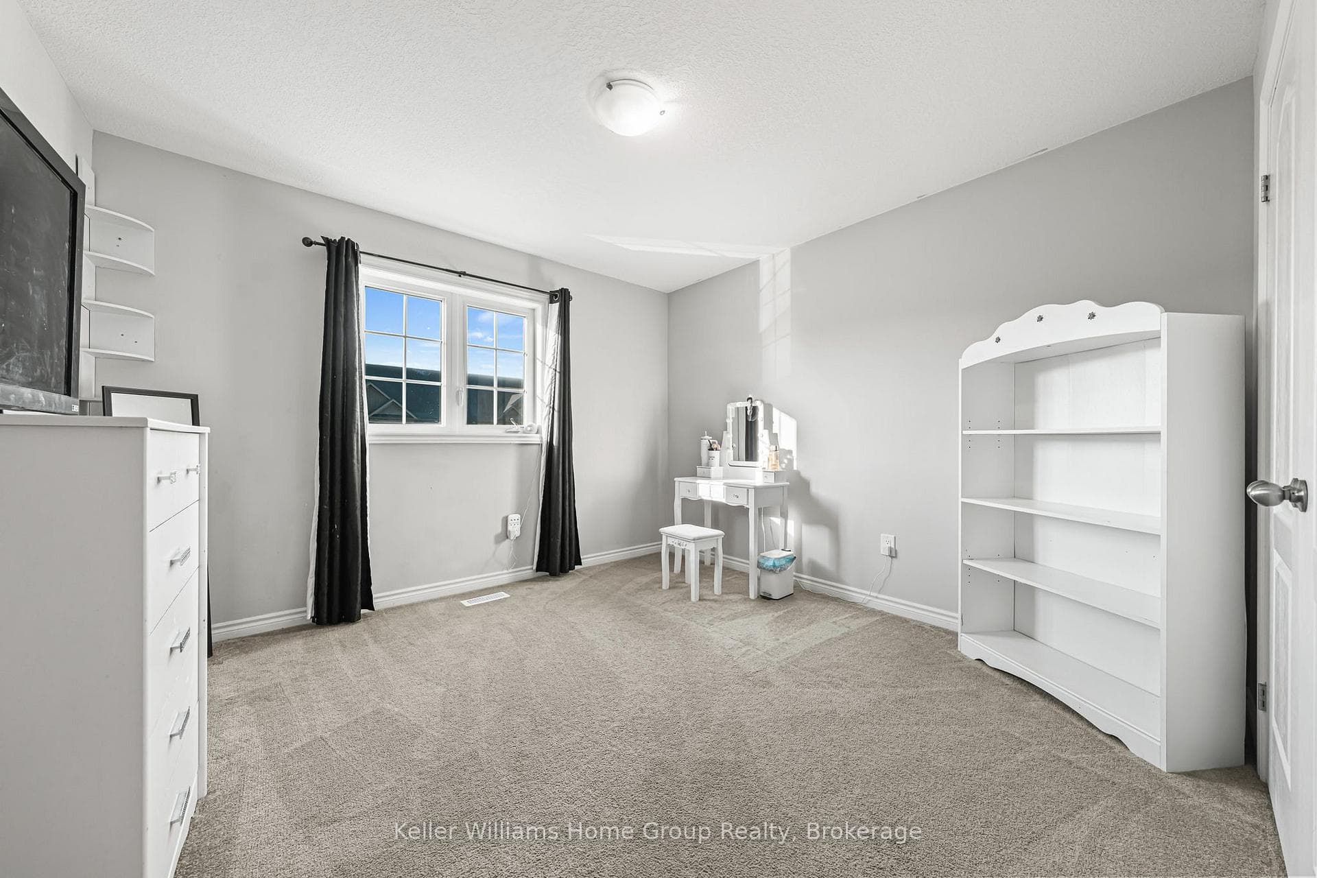 24 Courtney Street photo 29