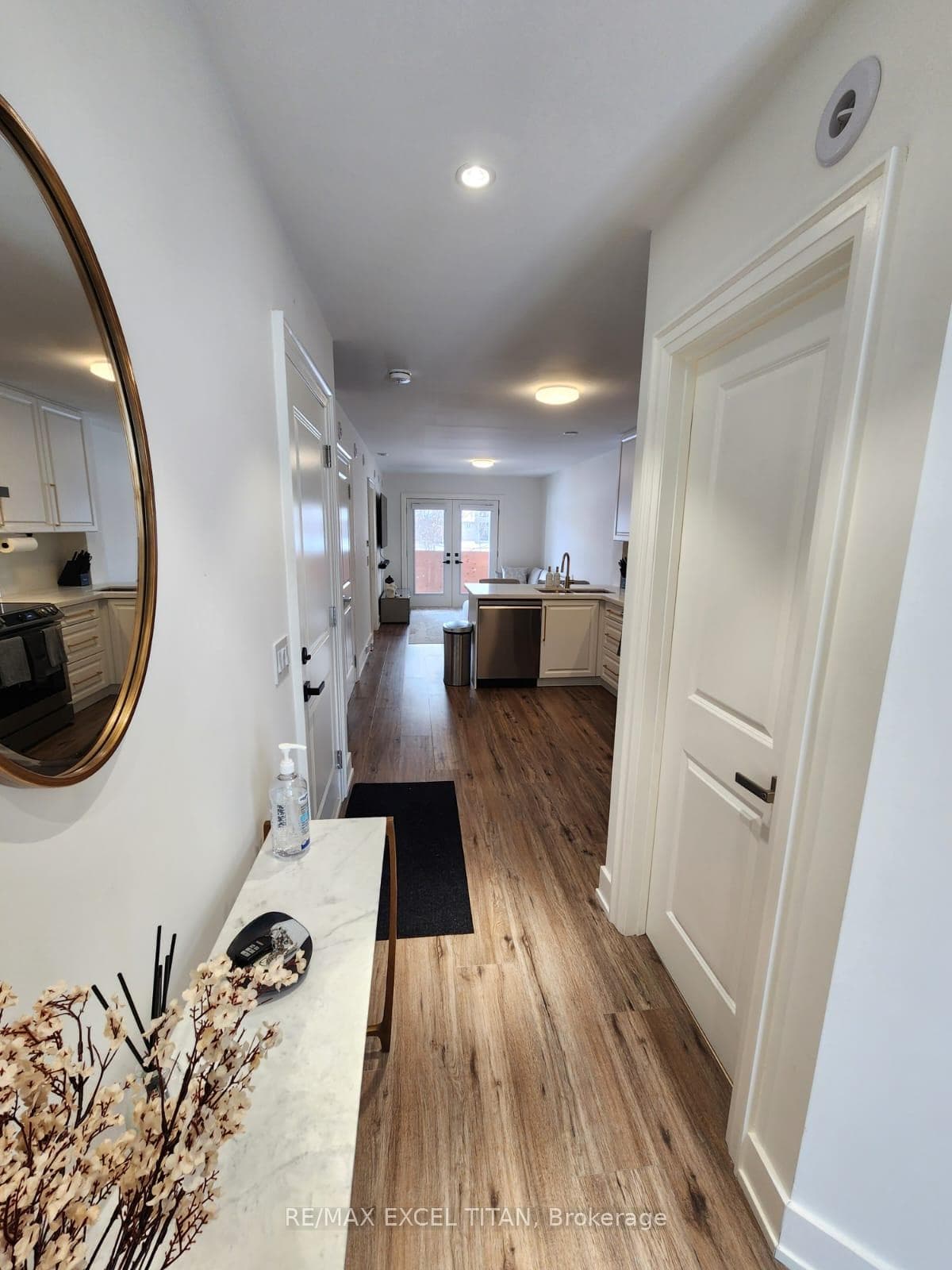 263 Barrie Street Unit 11 photo 4