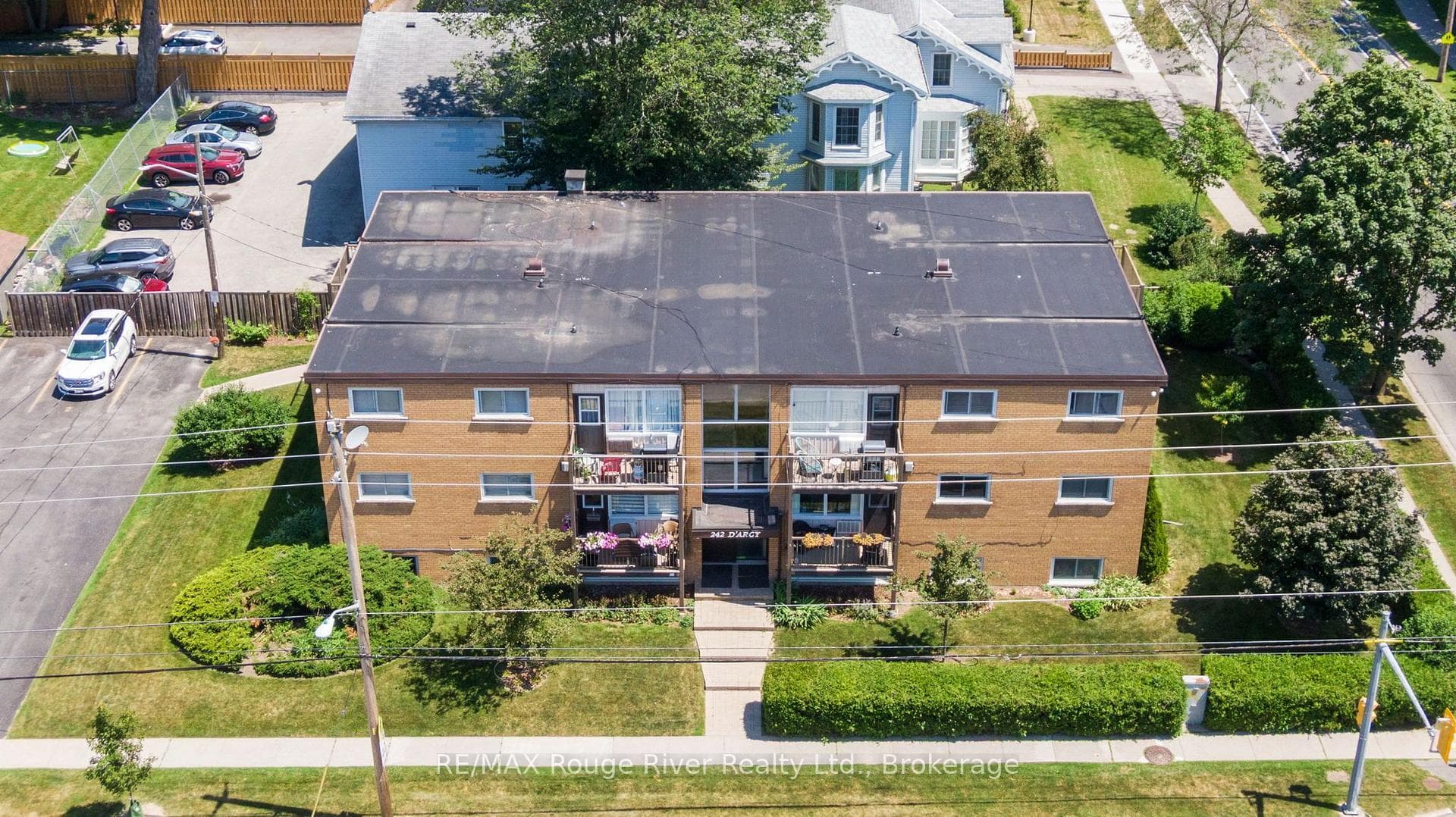 242 Darcy Street Unit 11 photo 3