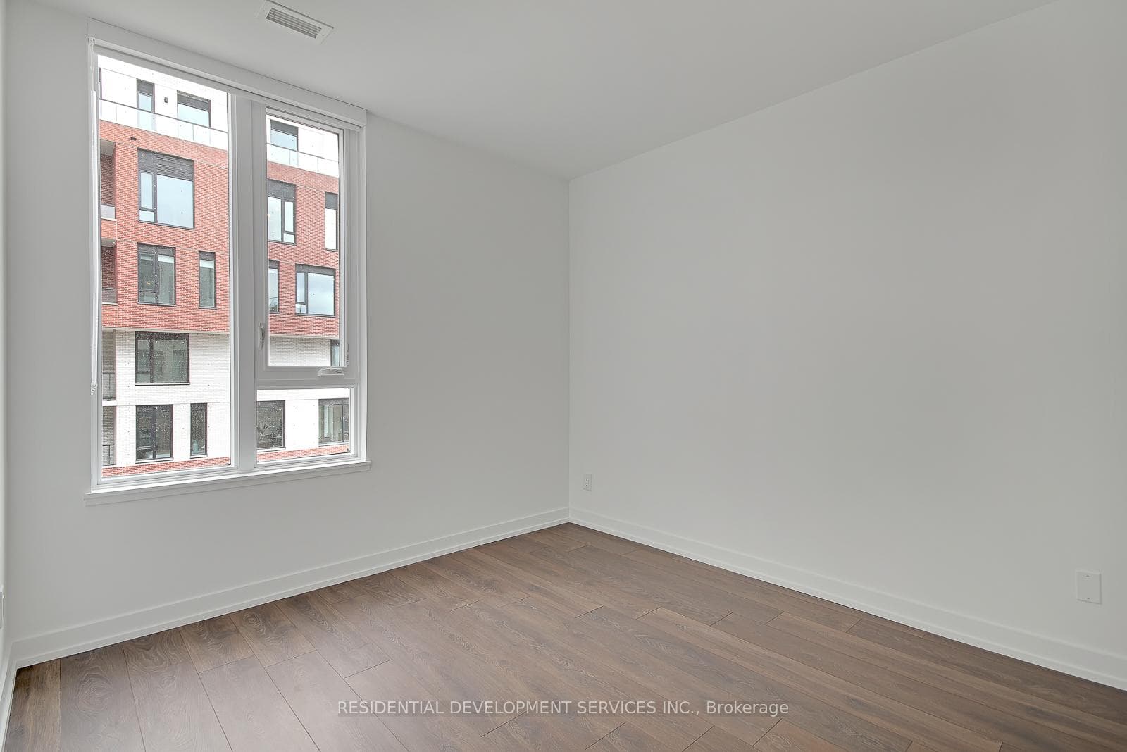 3100 Keele Street Unit 406 photo 11