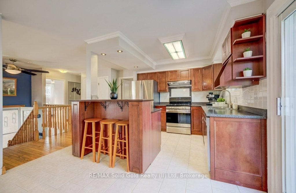 330 Daleview Place photo 9
