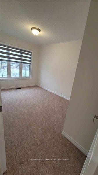 1 Sparrowbrook Street photo 19