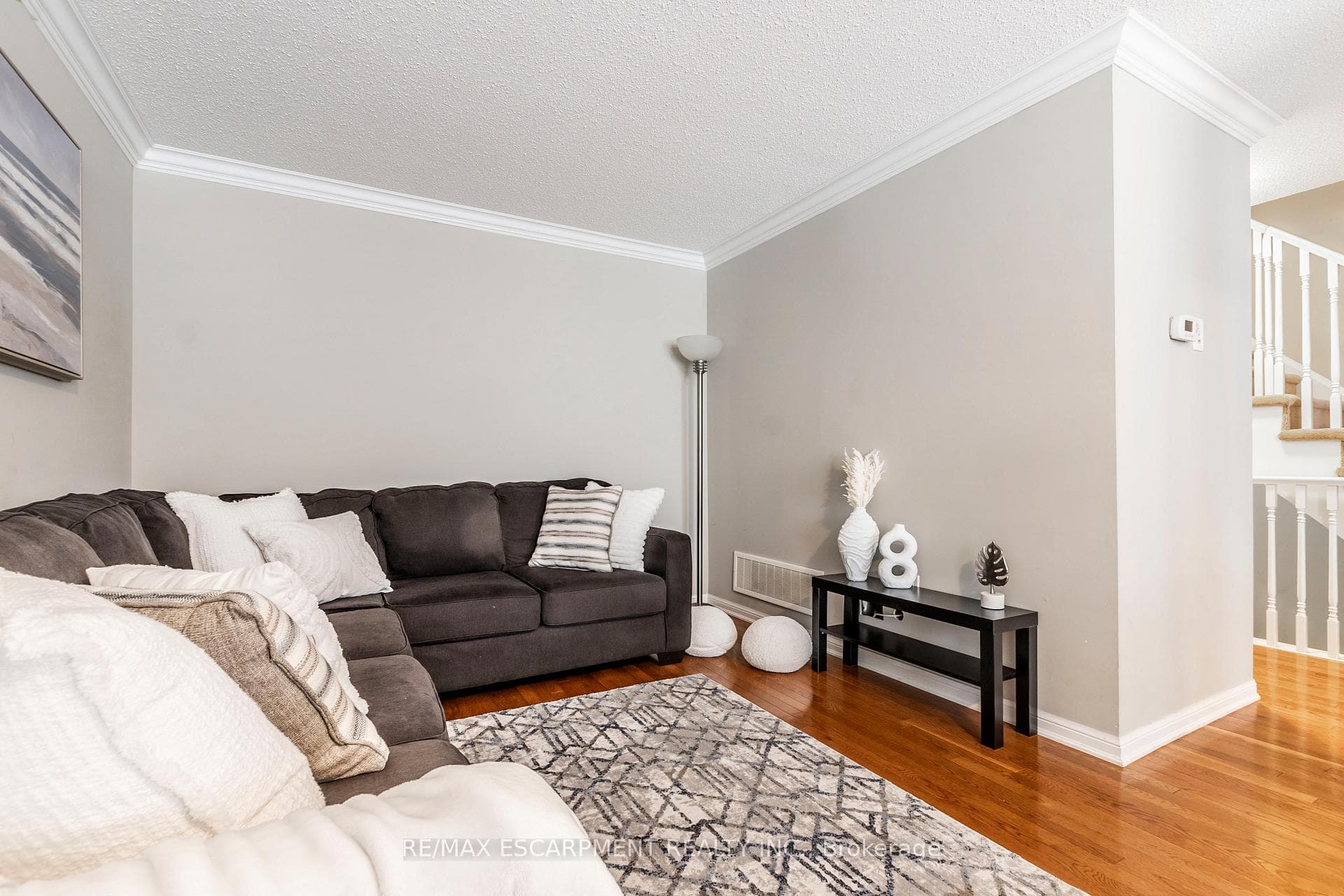 280 Wetenhall Landing photo 12