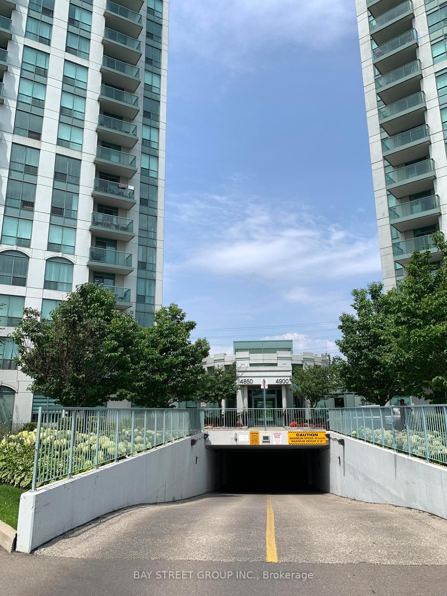 4850 Glen Erin Drive Unit 1611 photo 15