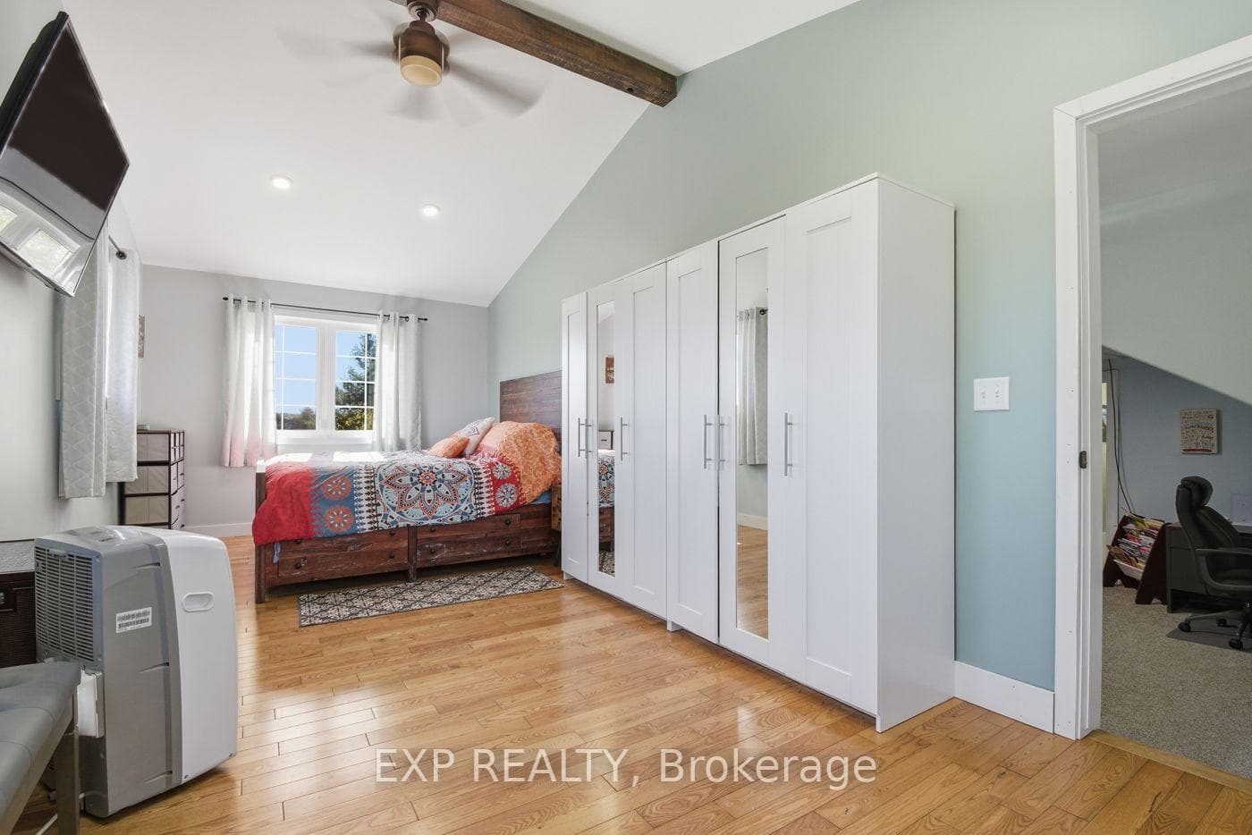 9043 Ridge Road photo 24