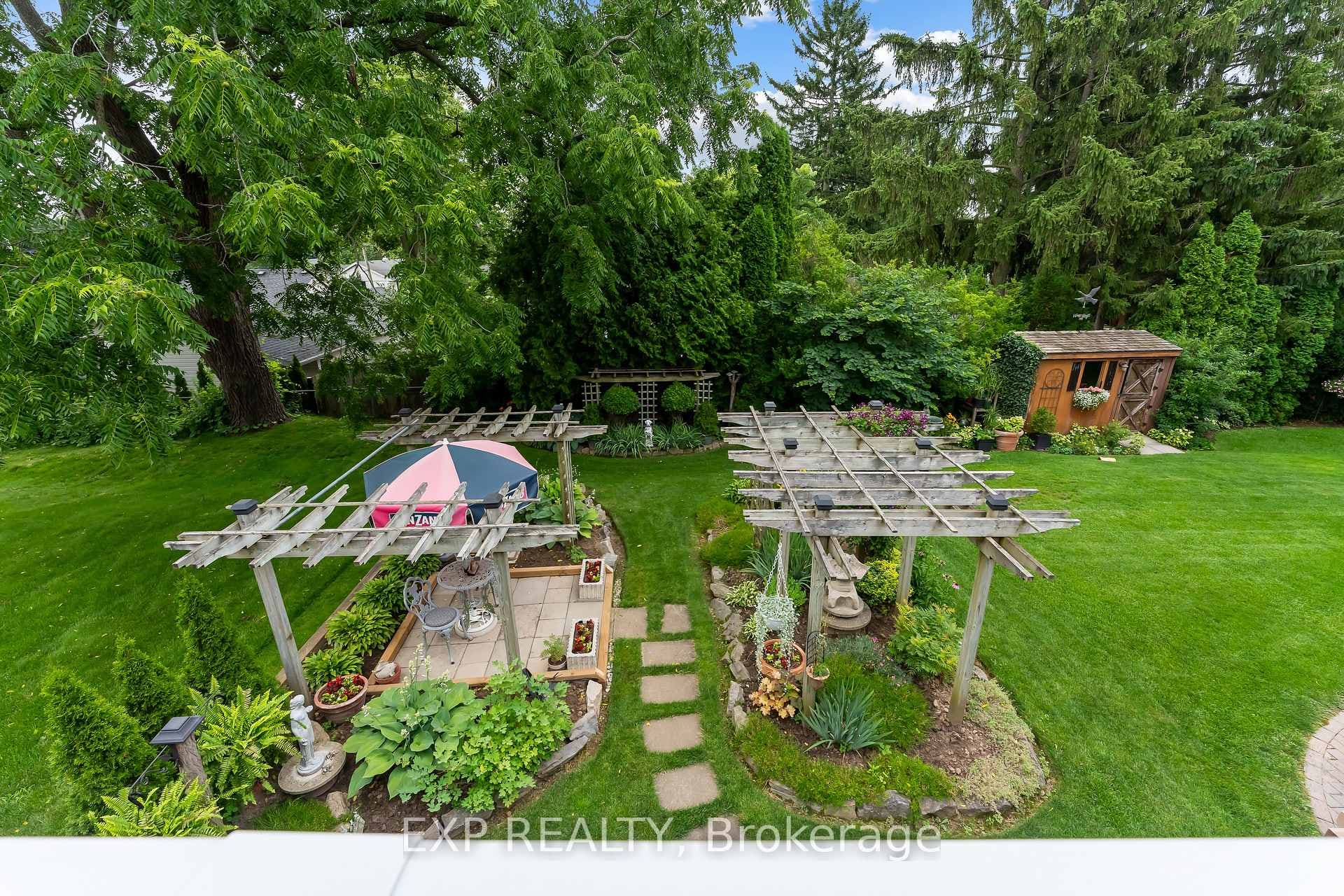 9 KINSMAN Court photo 7
