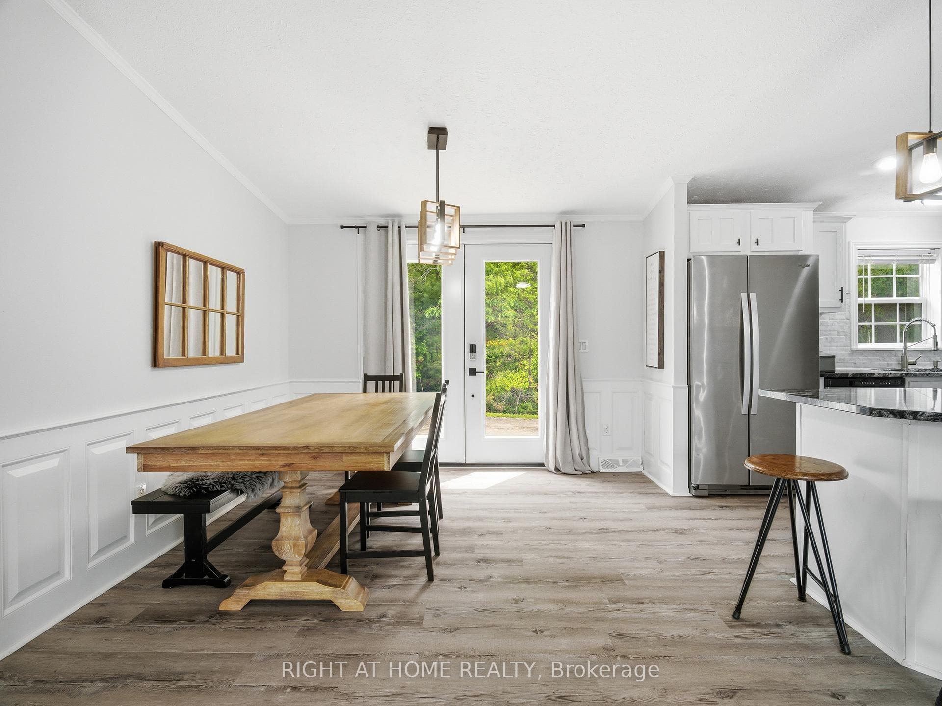 8168 Laidlaw Avenue photo 34