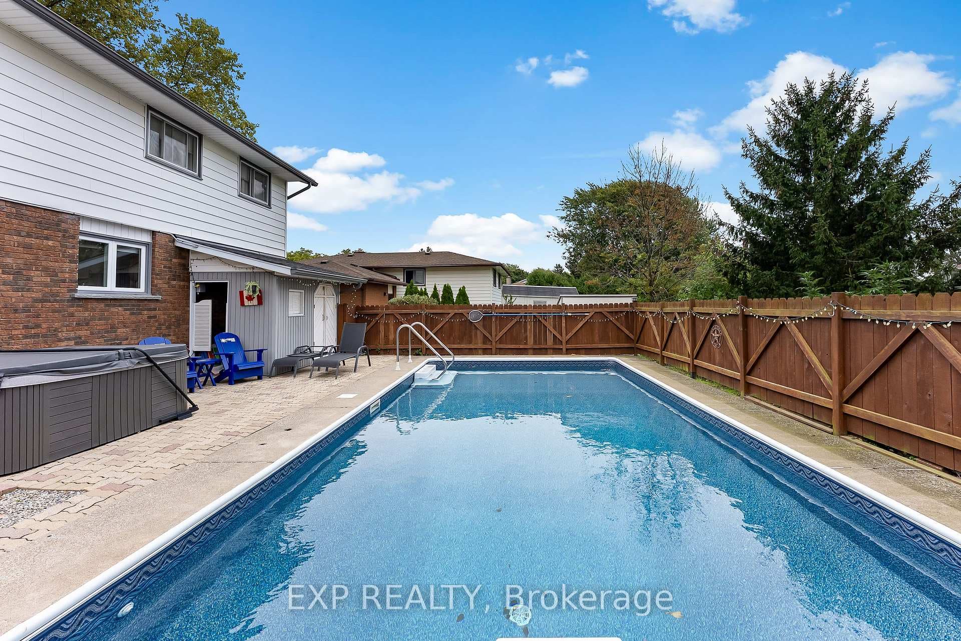 147 Loyalist Drive photo 28
