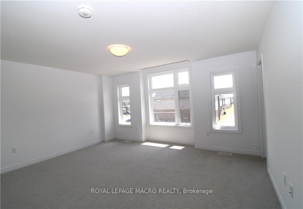 18 Broddy Avenue photo 10