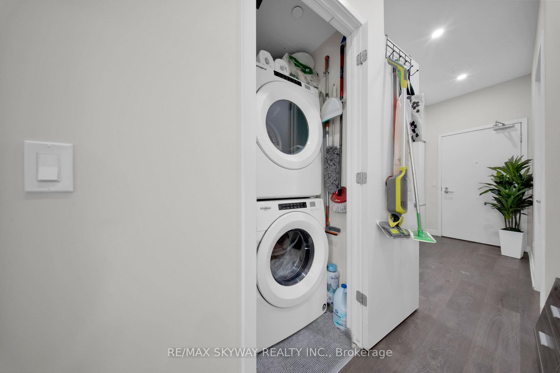 6 sonic Way Unit 103 photo 20