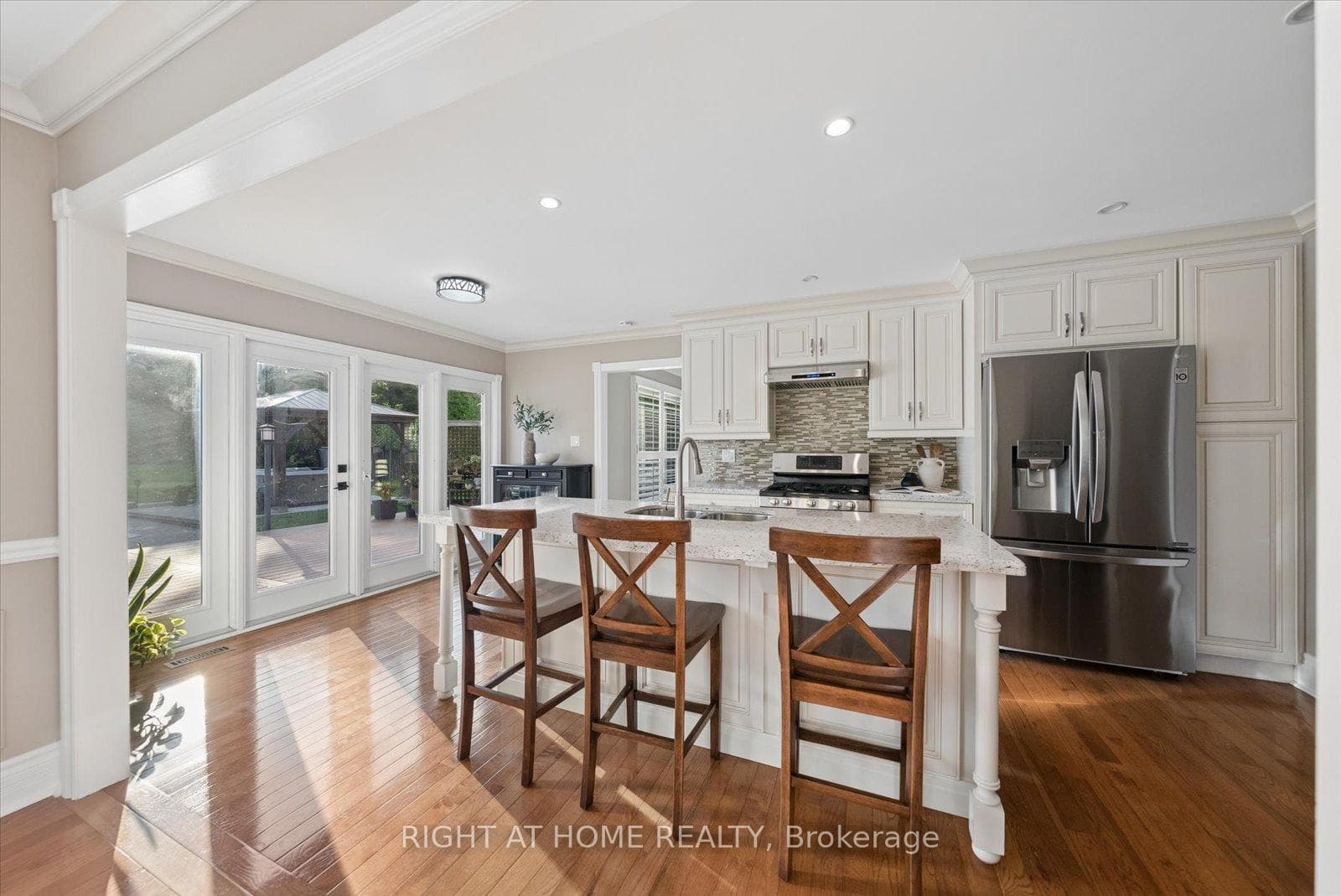 33 Wellington Heights Court photo 7