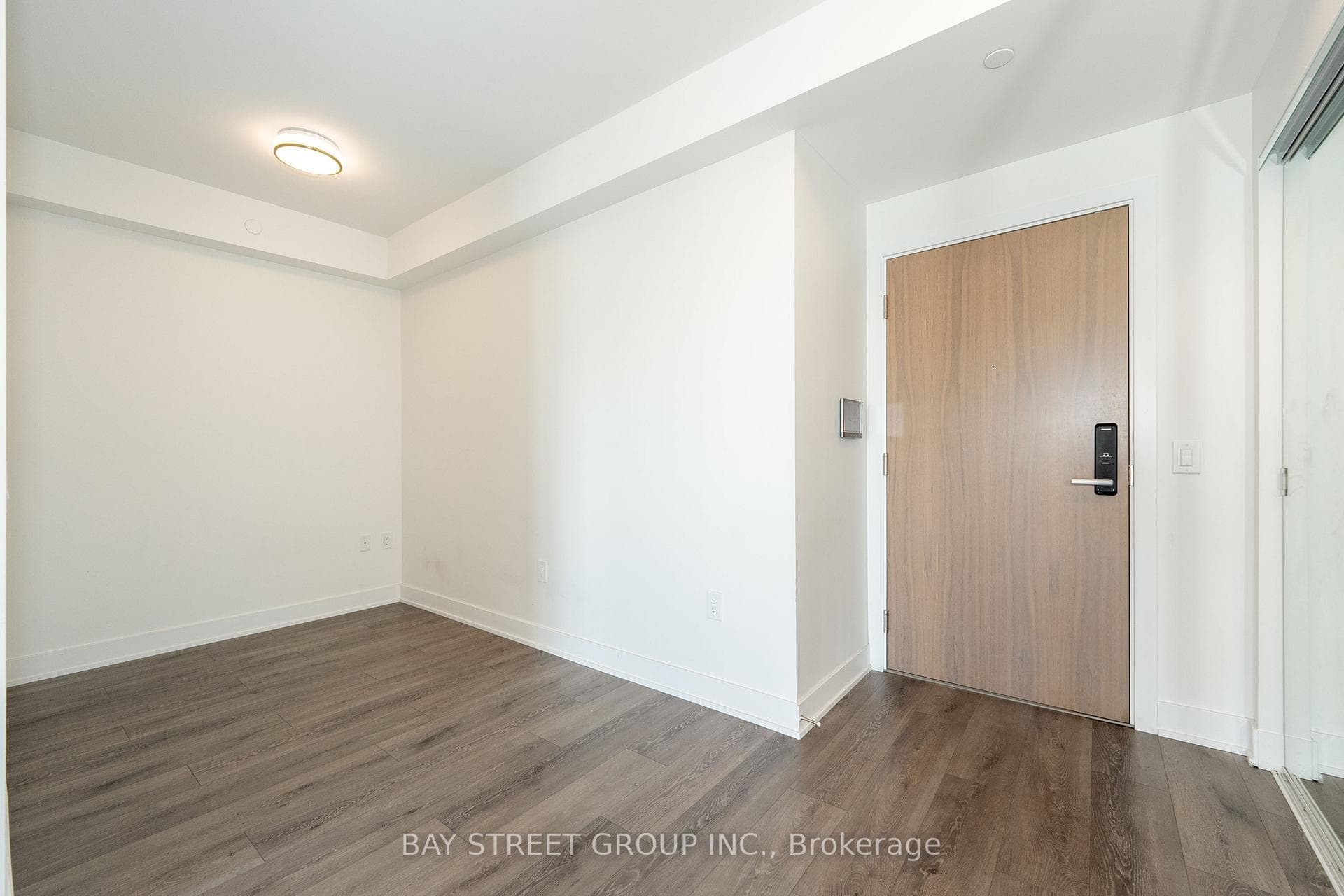 575 Bloor Street Unit 3310 photo 5