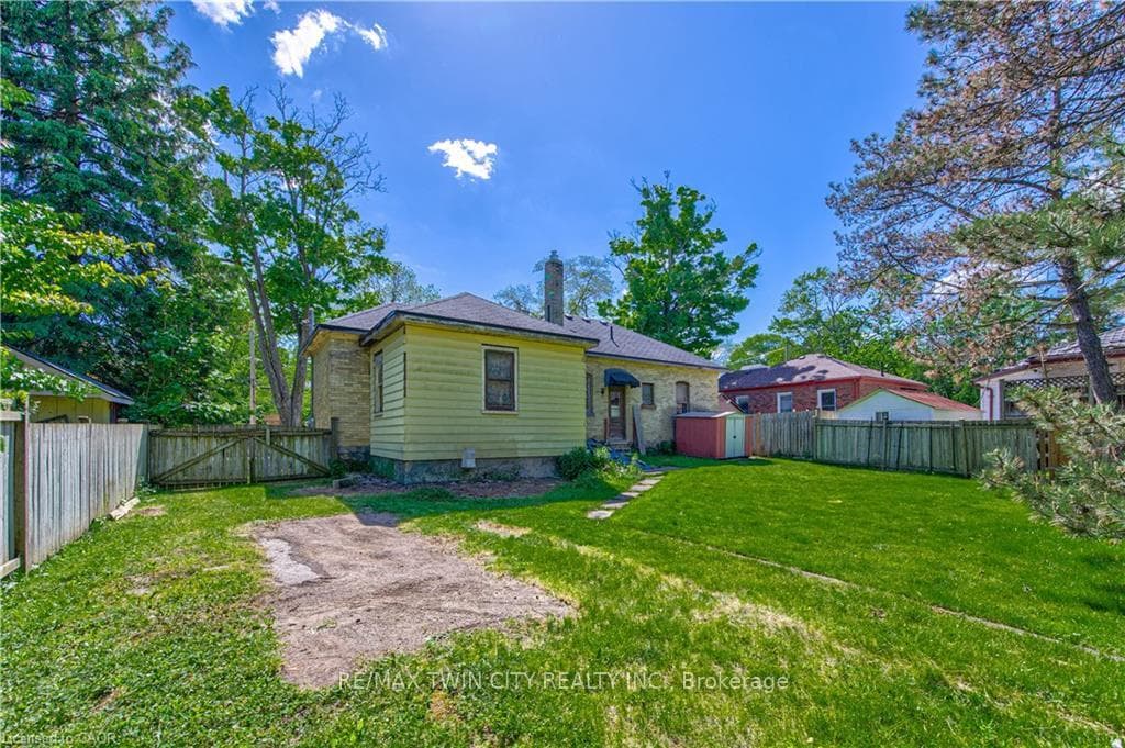 12 MYRTLE Avenue photo 24