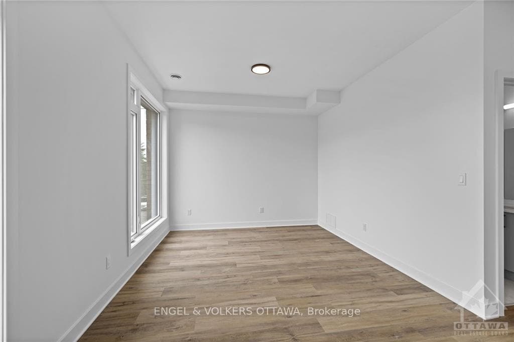1258 MARENGER Street Unit B photo 10