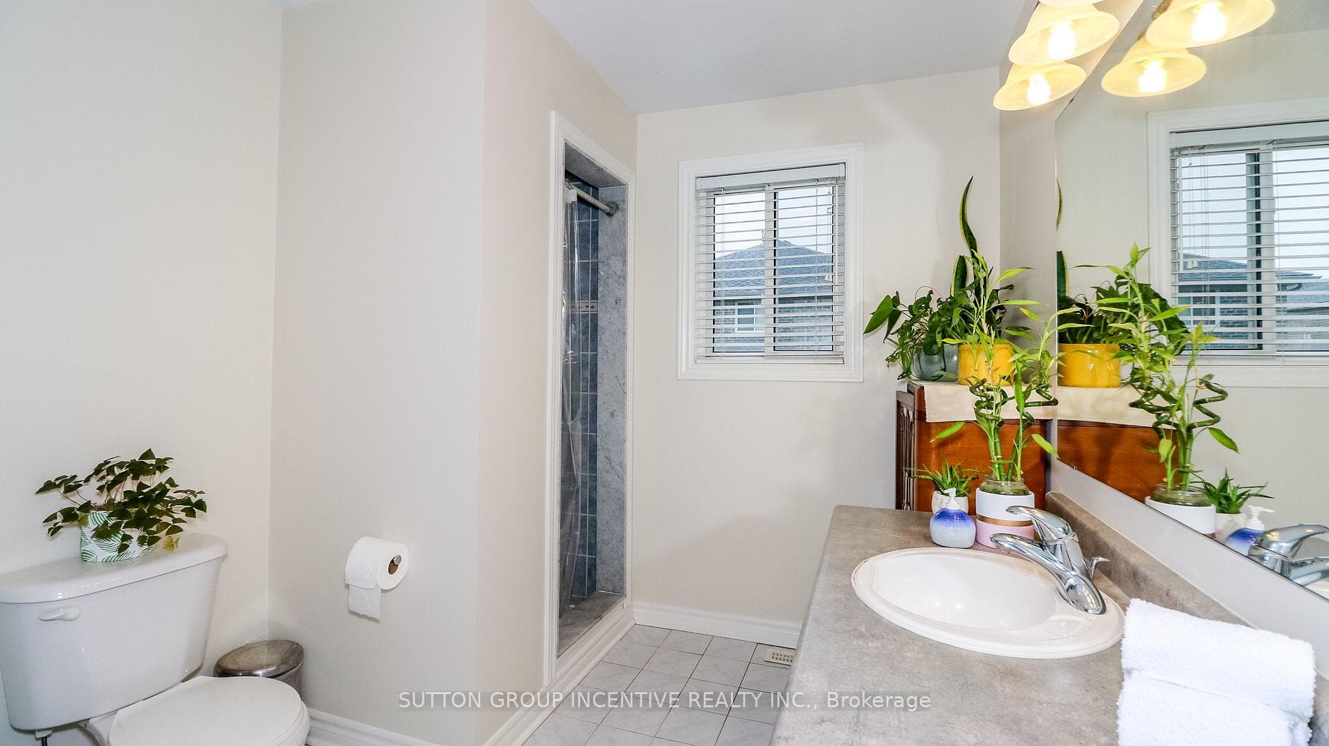 137 Dean Avenue photo 13