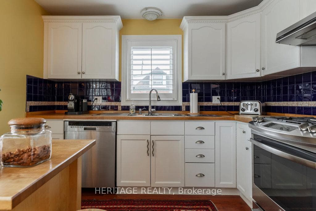 14 Homewood Avenue photo 22