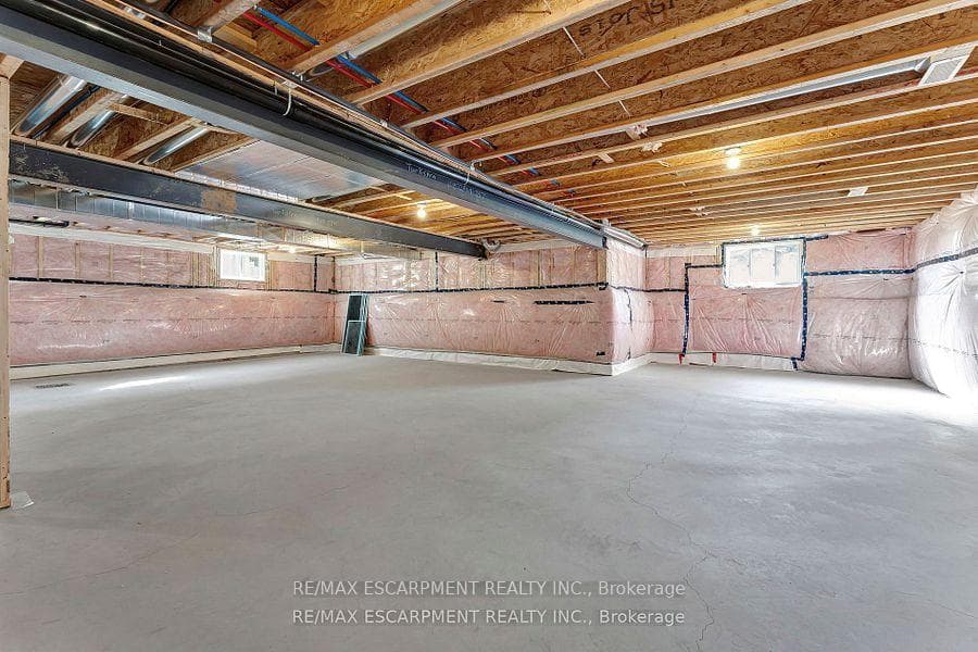 605 St. Andrew Street photo 24