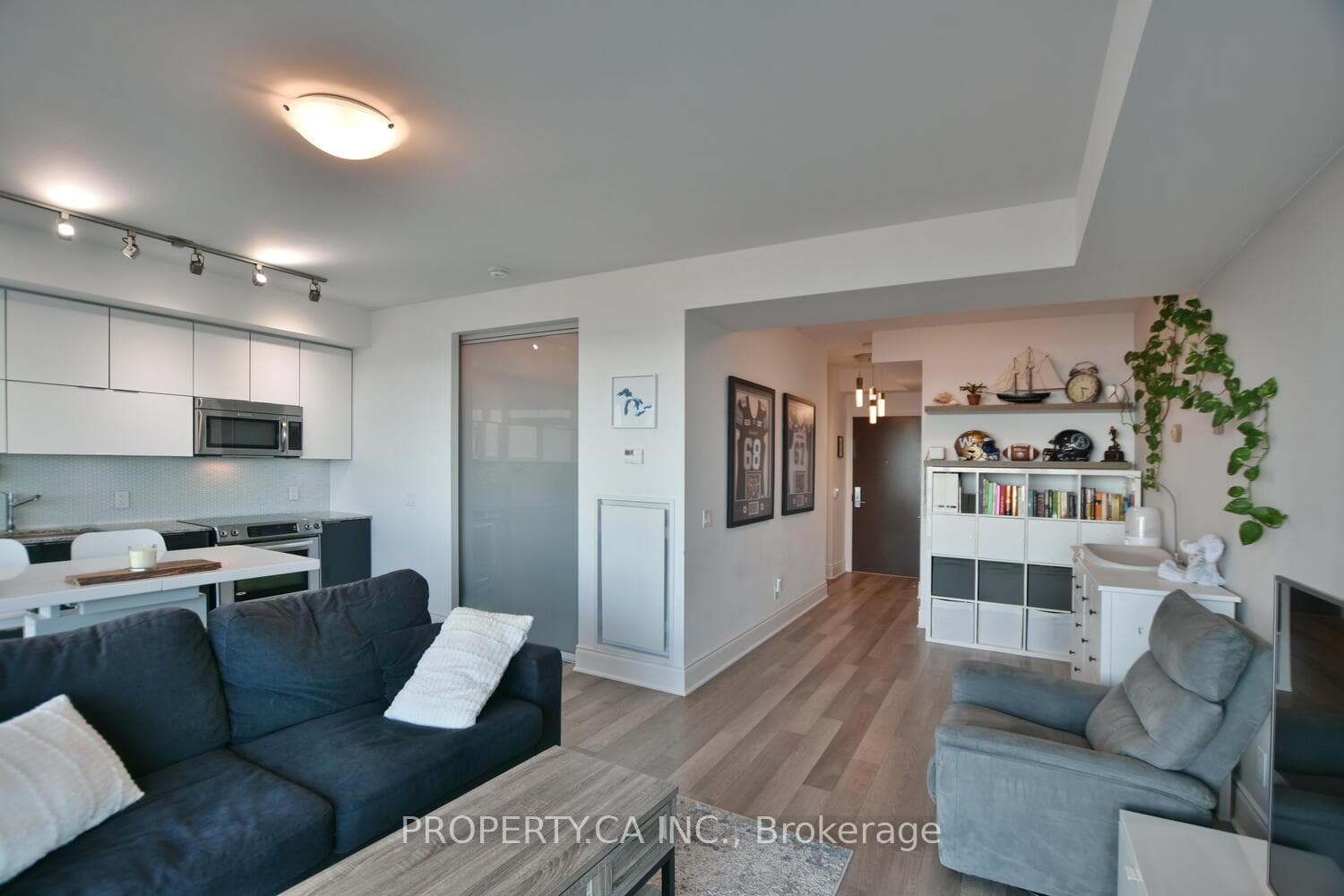 80 Marine Parade Drive Unit 2104 photo 8