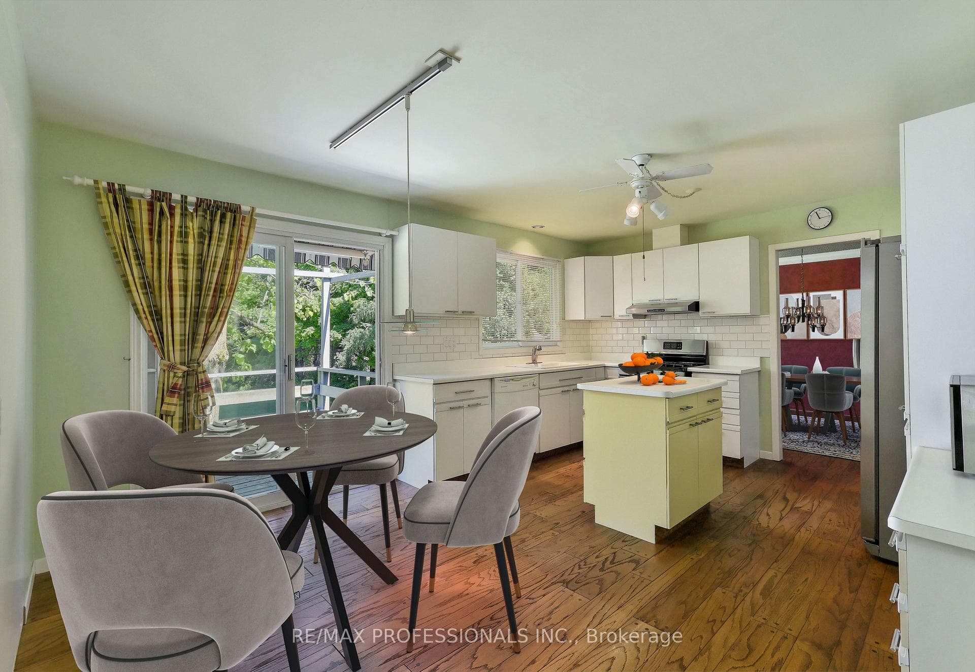 1655 Chester Drive photo 11