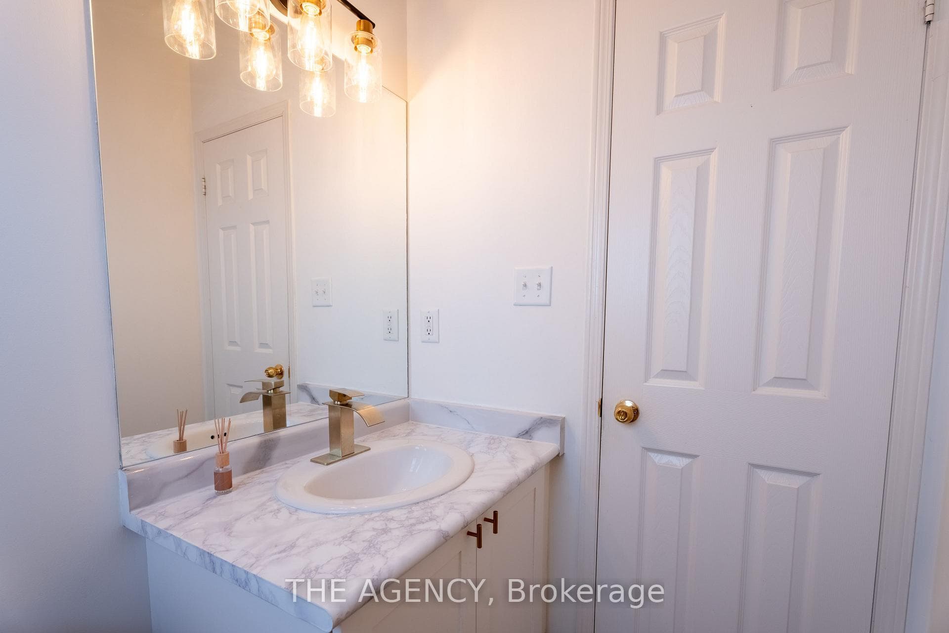 45 Silvervalley Drive Unit UPPER photo 33