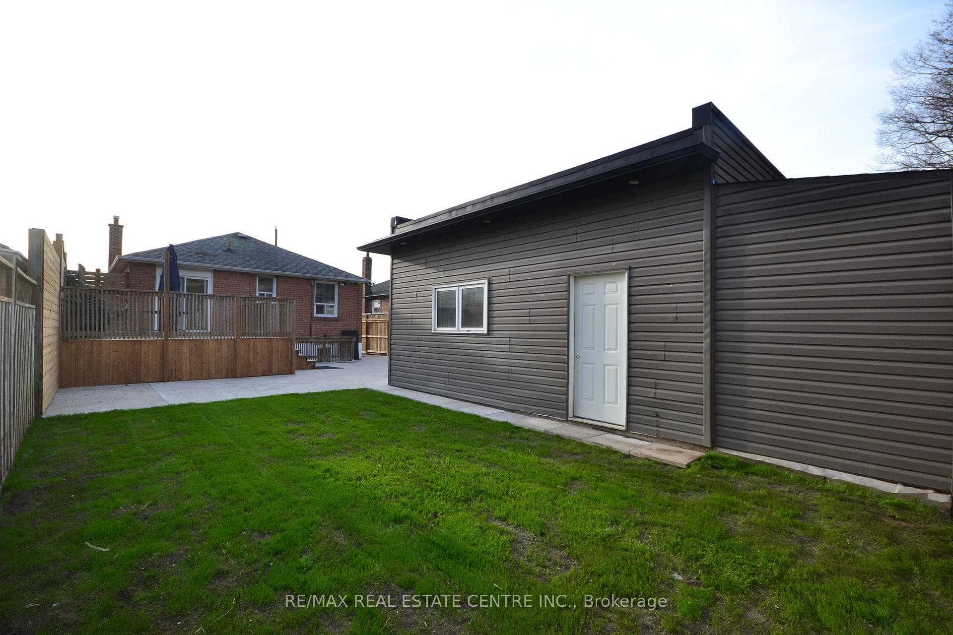 75 Cynthia Road photo 9