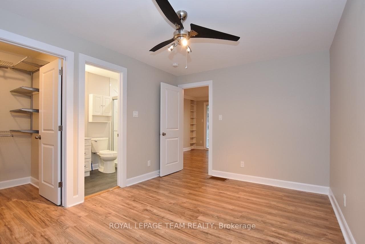 Primary Bedroom w/Ensuite bath