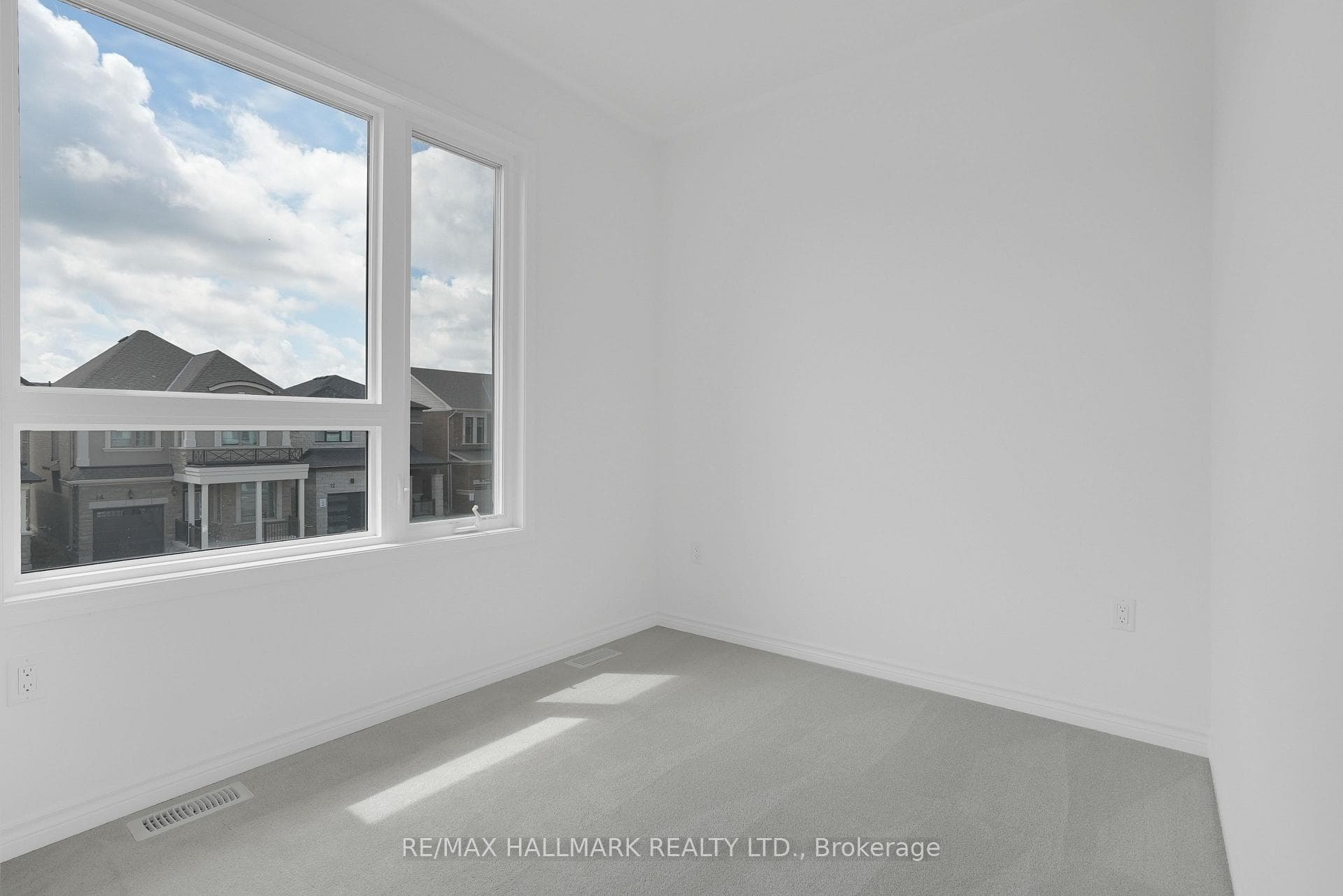15 Foxley Heights photo 25