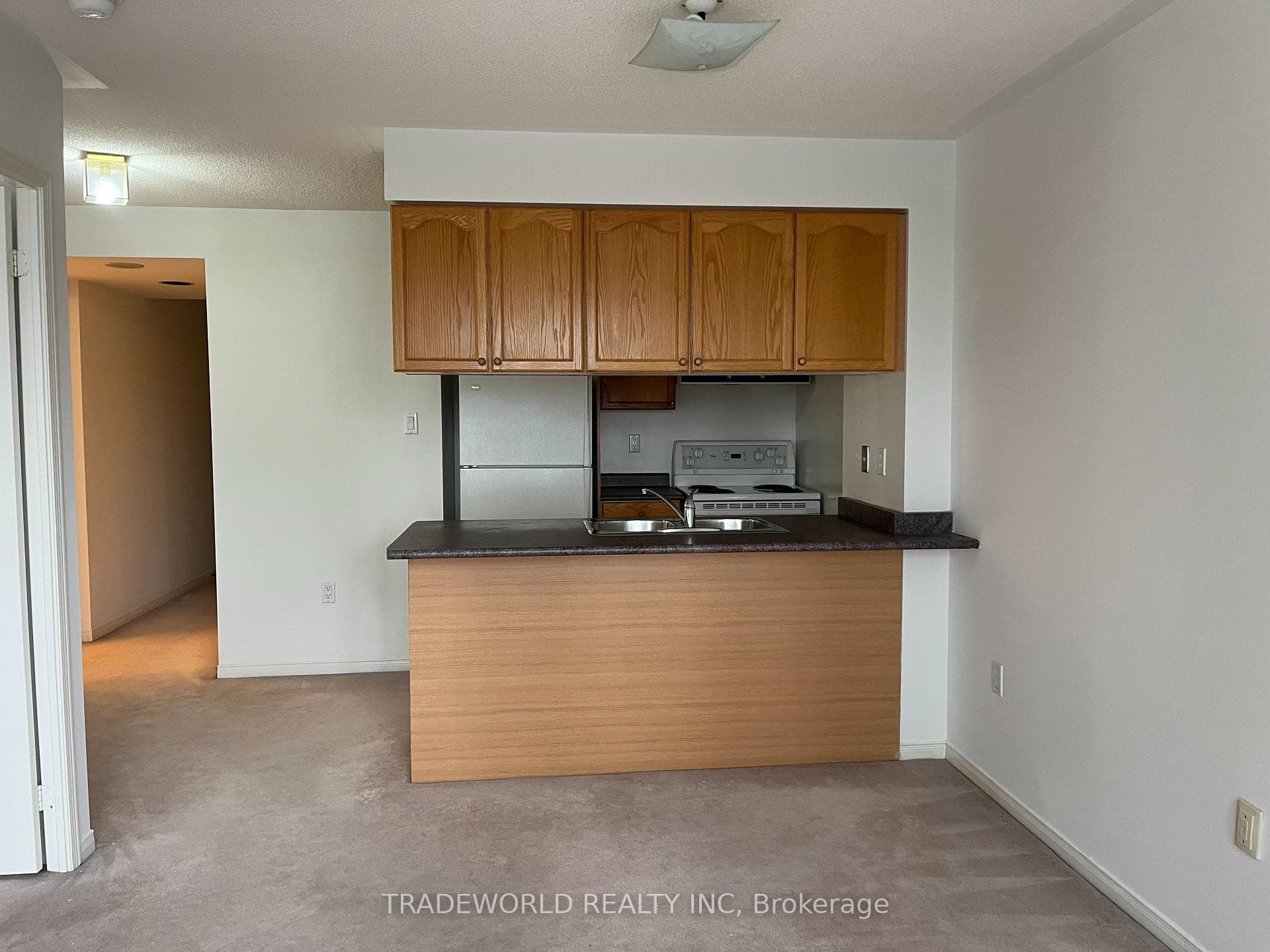 887 Bay Street Unit 1501 photo 4