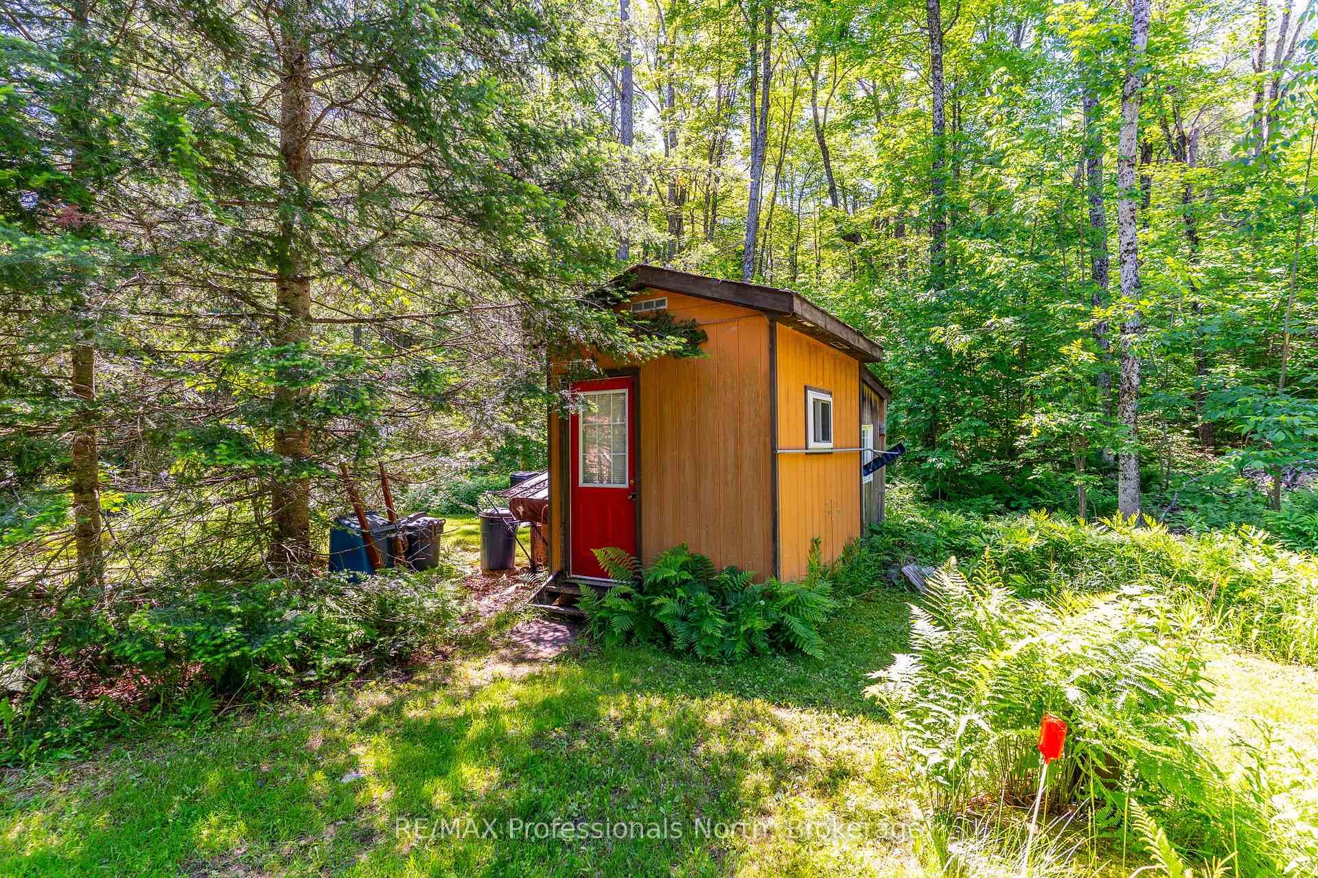 4792 Harburn Road photo 34
