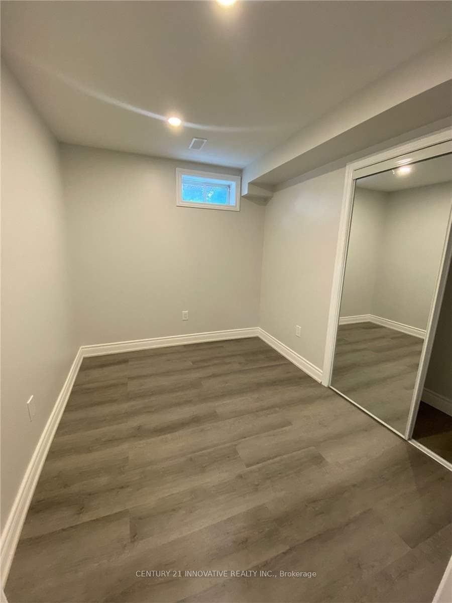 98 Lemsford Drive photo 2