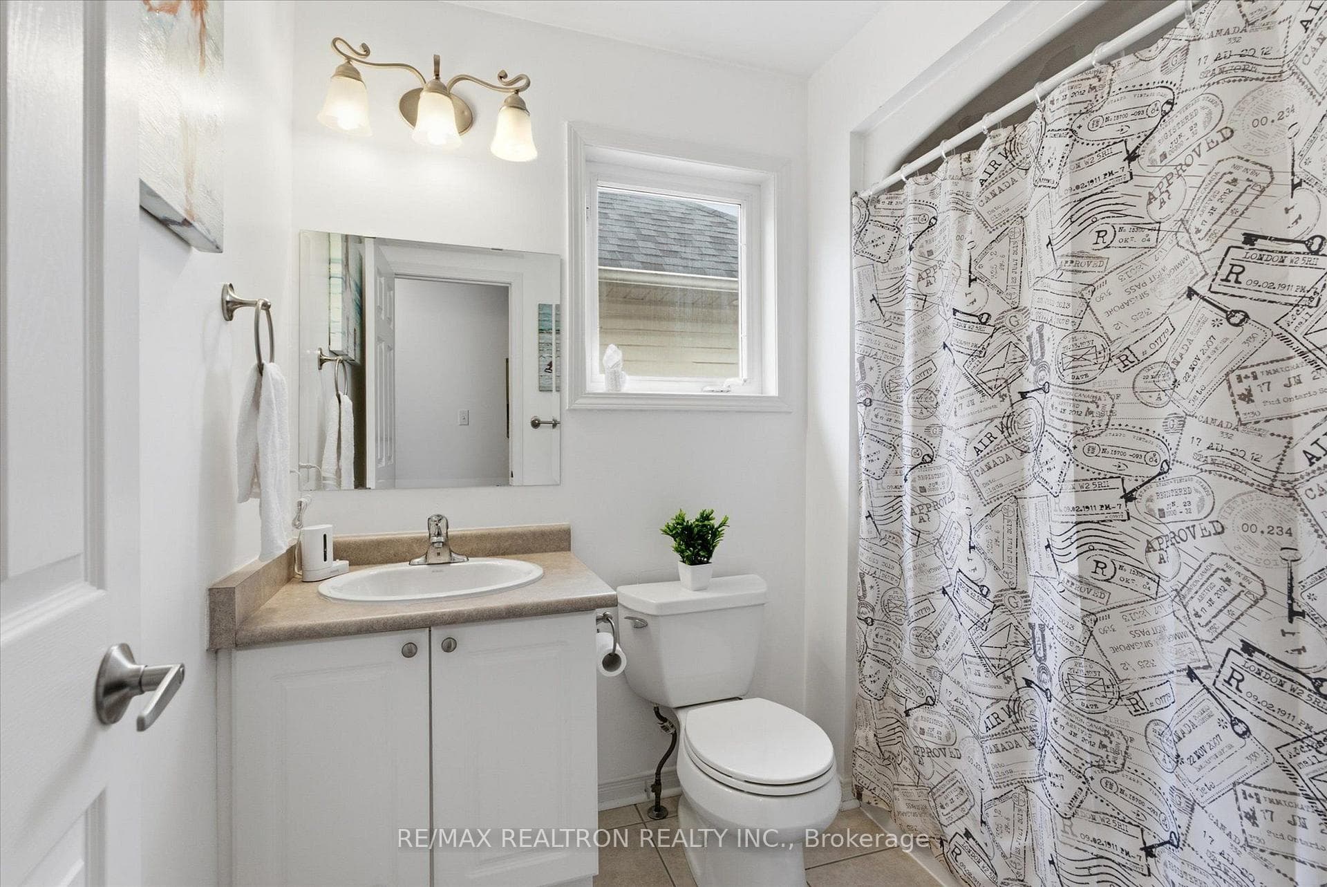78 Hutton Place photo 33