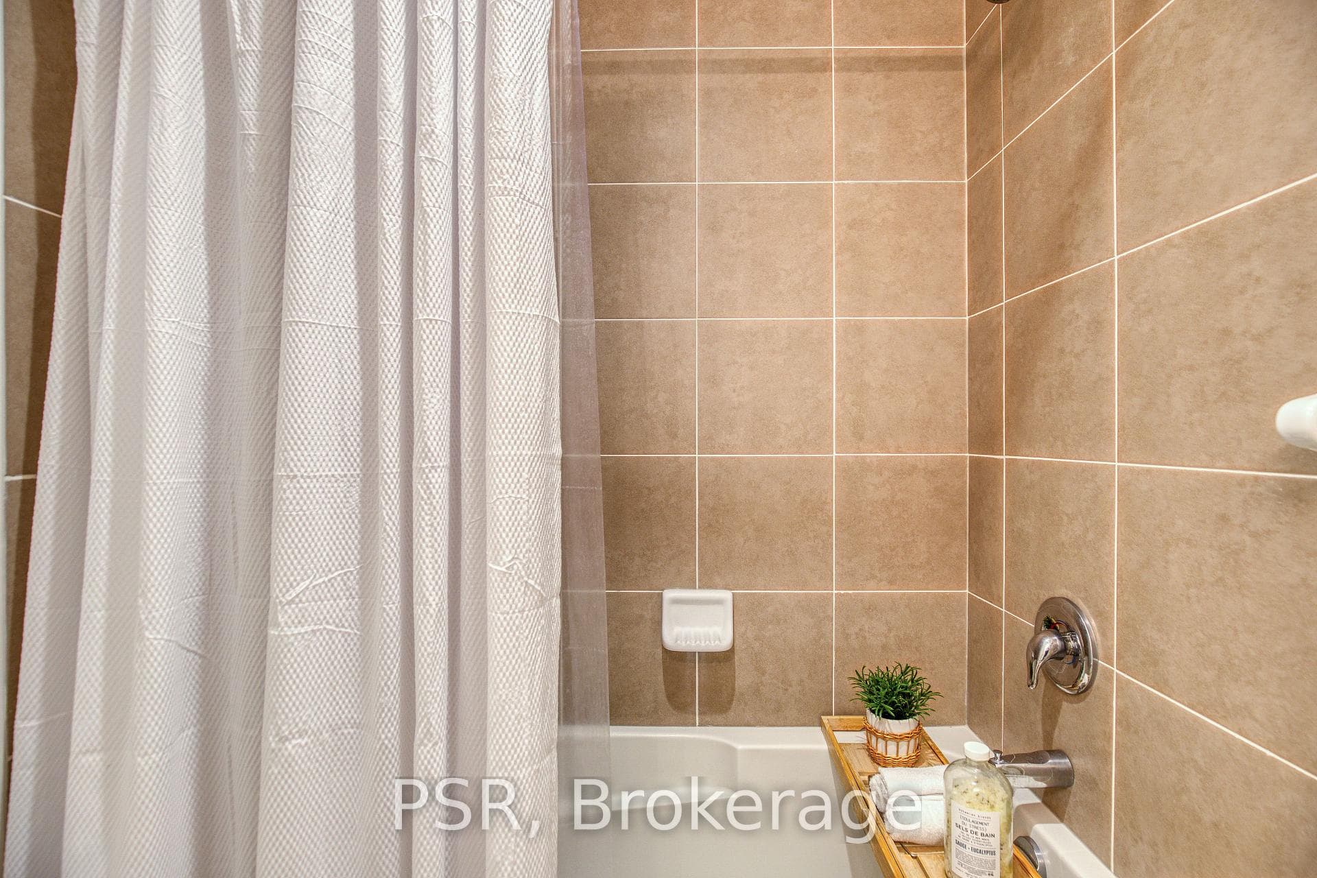 39 Annie Craig Drive Unit 905 photo 14