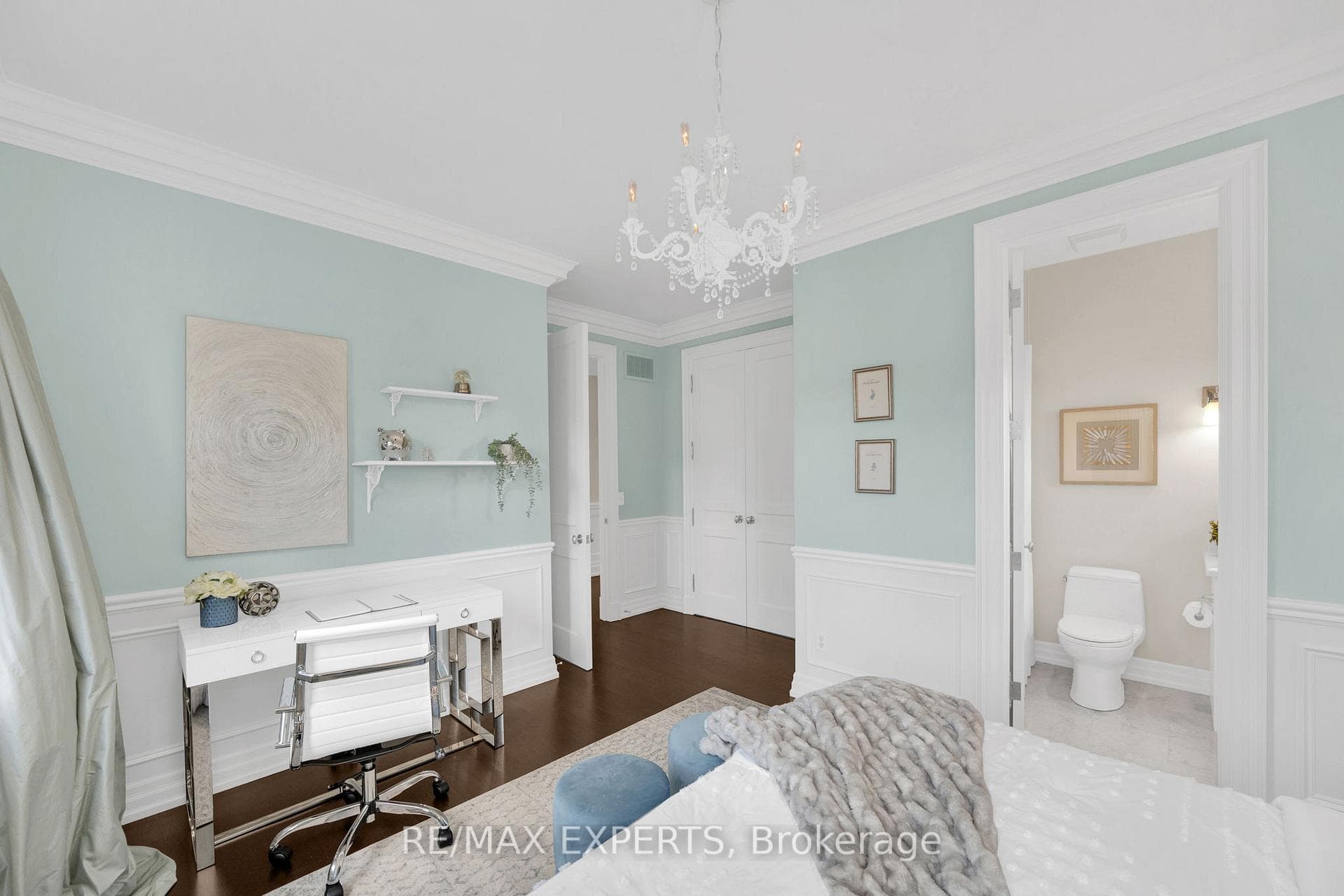 181 Kingslynn Drive photo 26