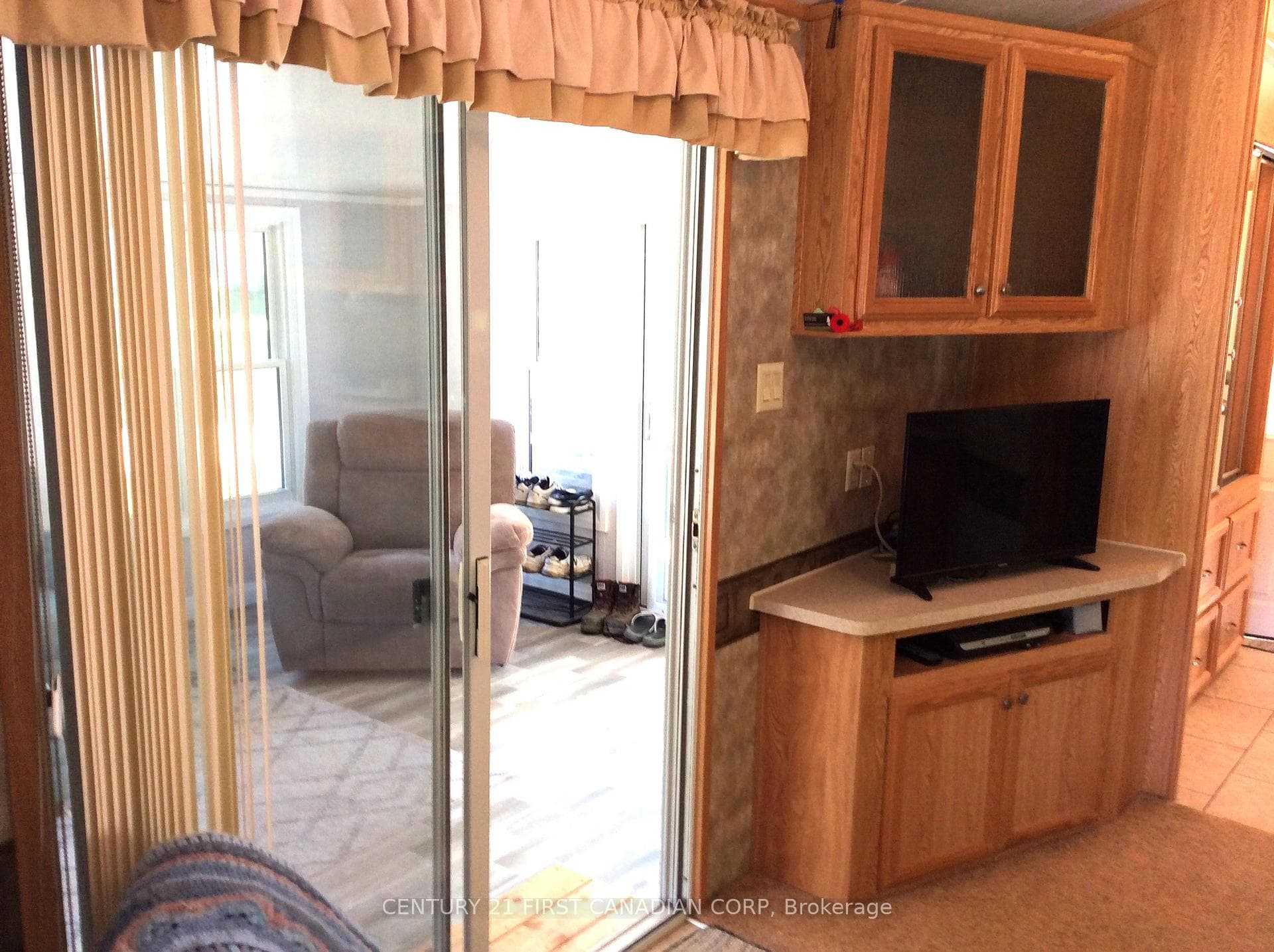 256440 Sunova Crescent Unit 501 photo 21