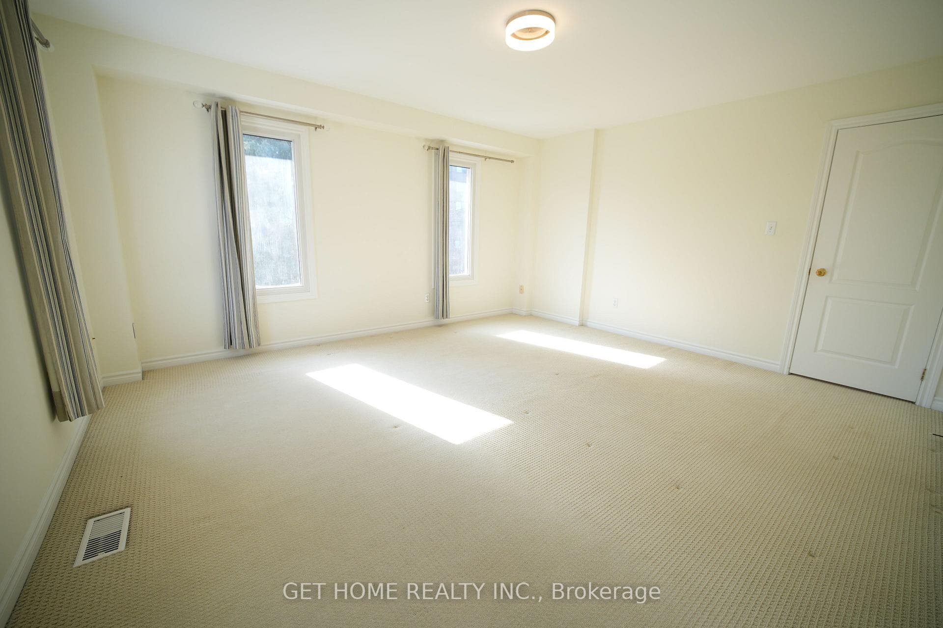 840 Dundas Street Unit 25 photo 20