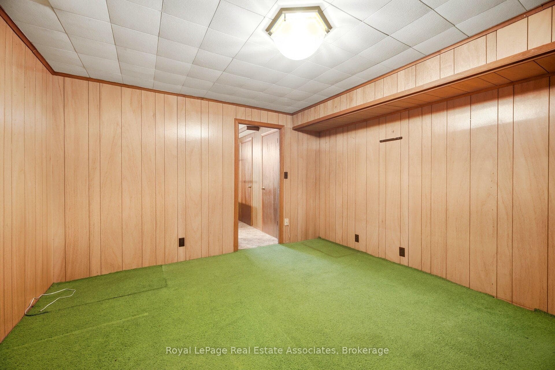 193 Kingsview Boulevard photo 44