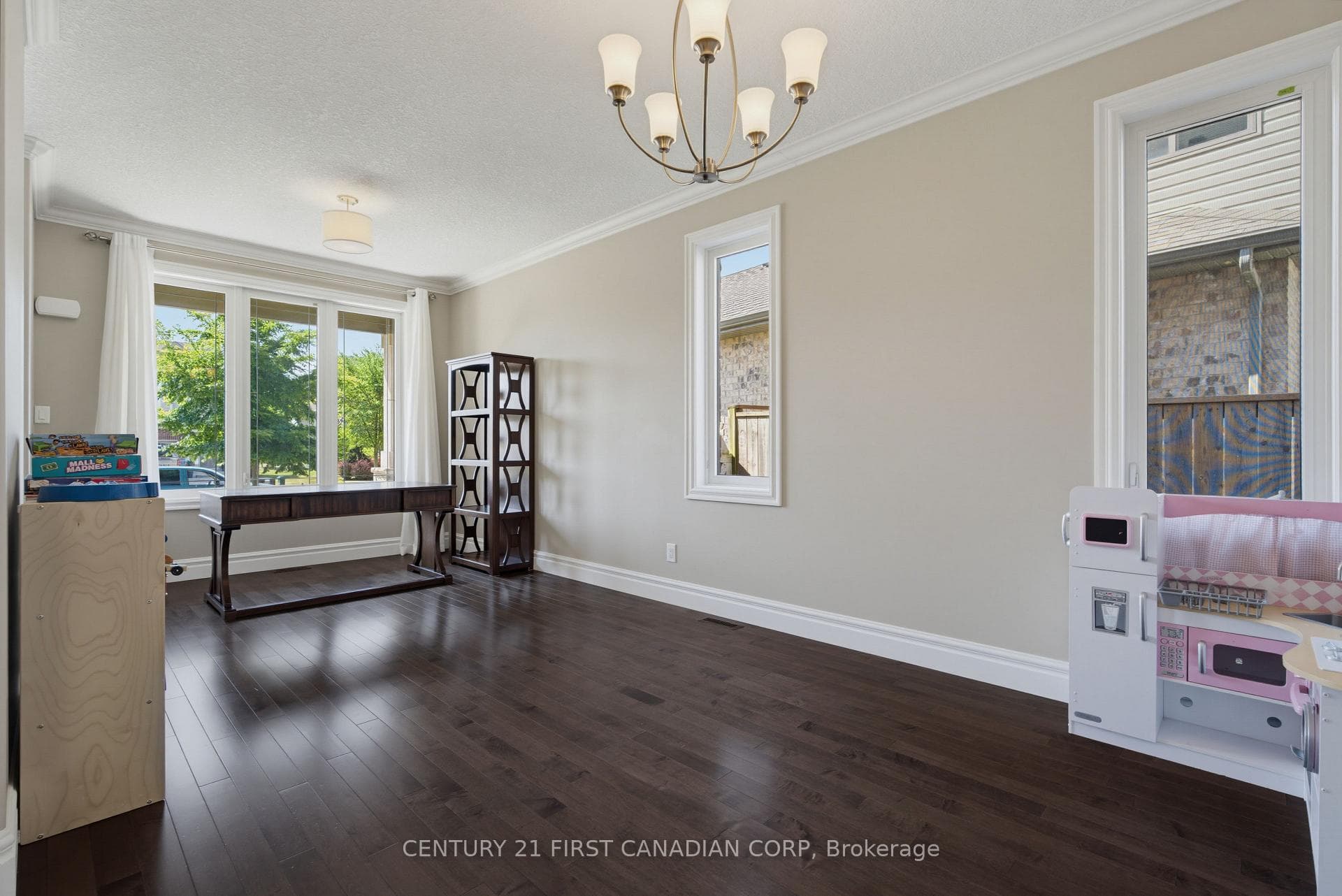 3429 Singleton Avenue photo 9