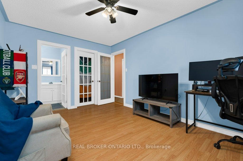 48 Ward Drive photo 27