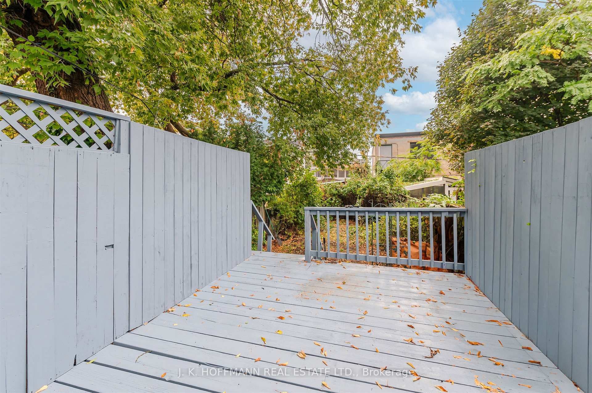 33 Darrell Avenue photo 28