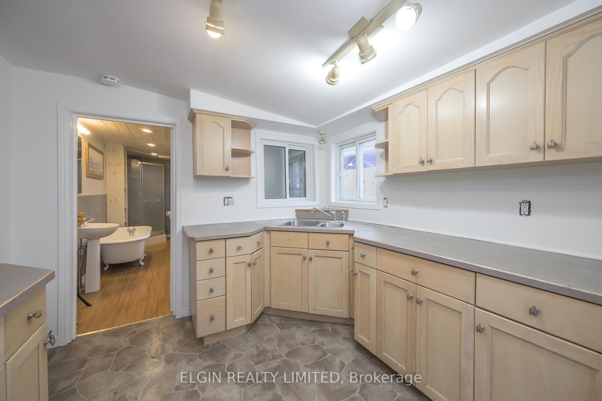159 William Street photo 17