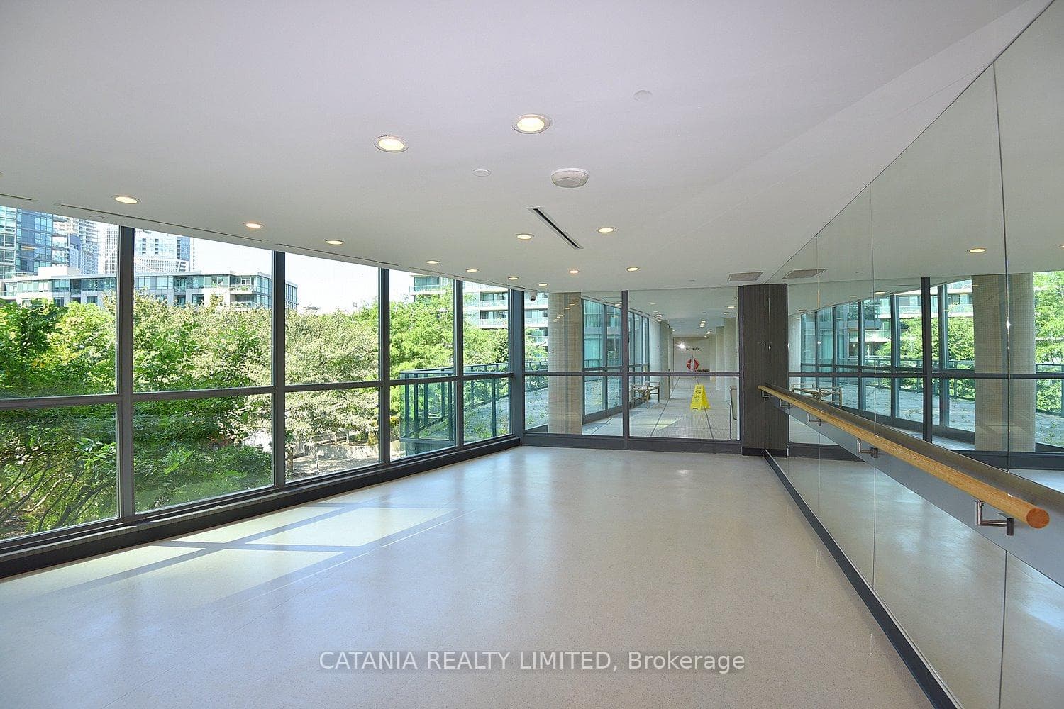 215 Fort York Boulevard Unit 210 photo 34
