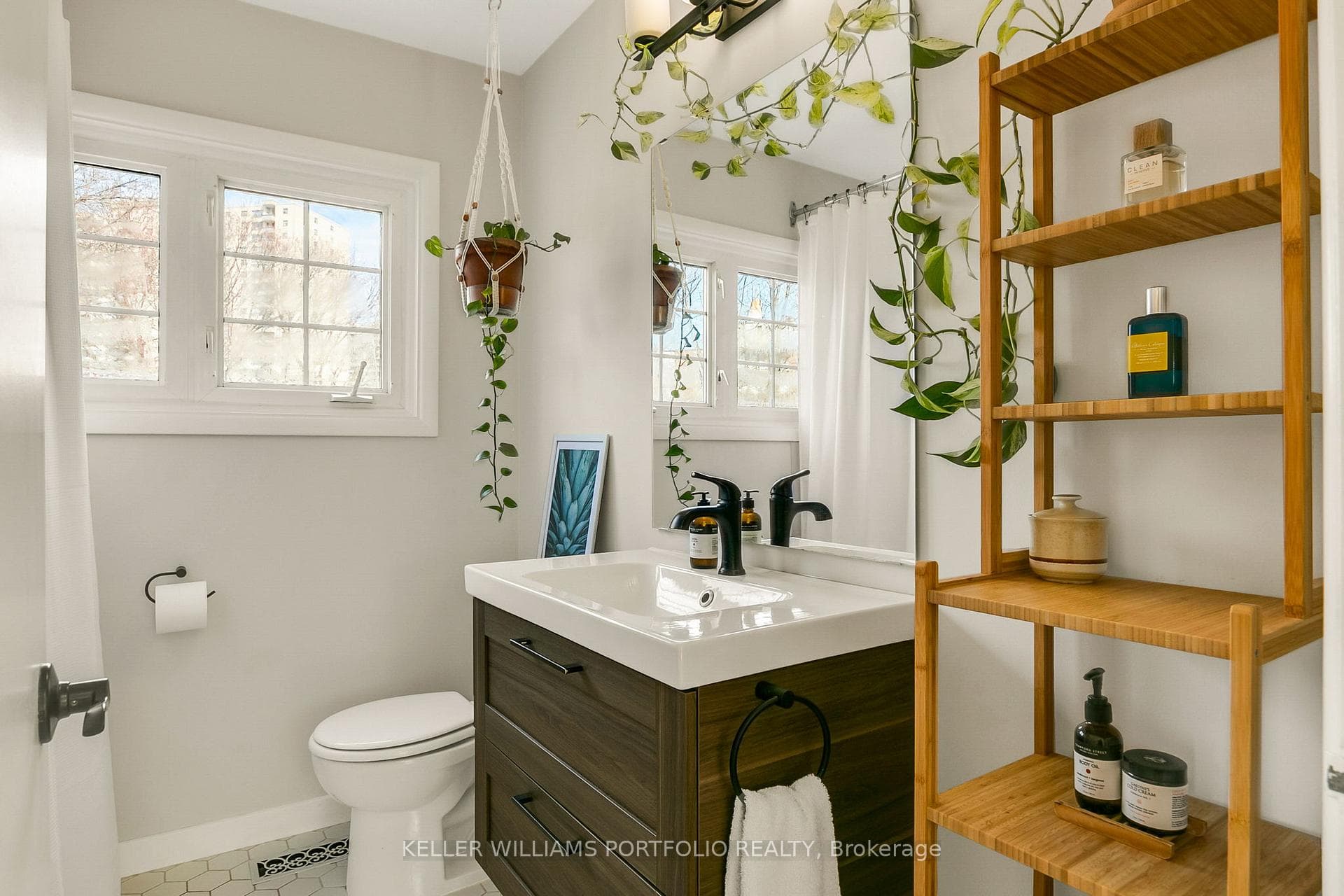 88 Sabrina Dr Drive photo 25