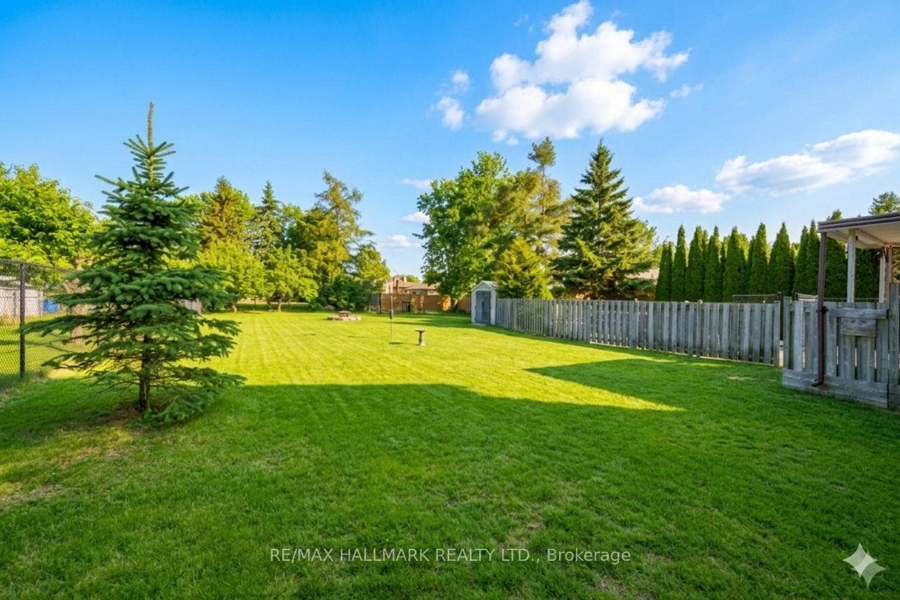 215 Parkside Crescent photo 28