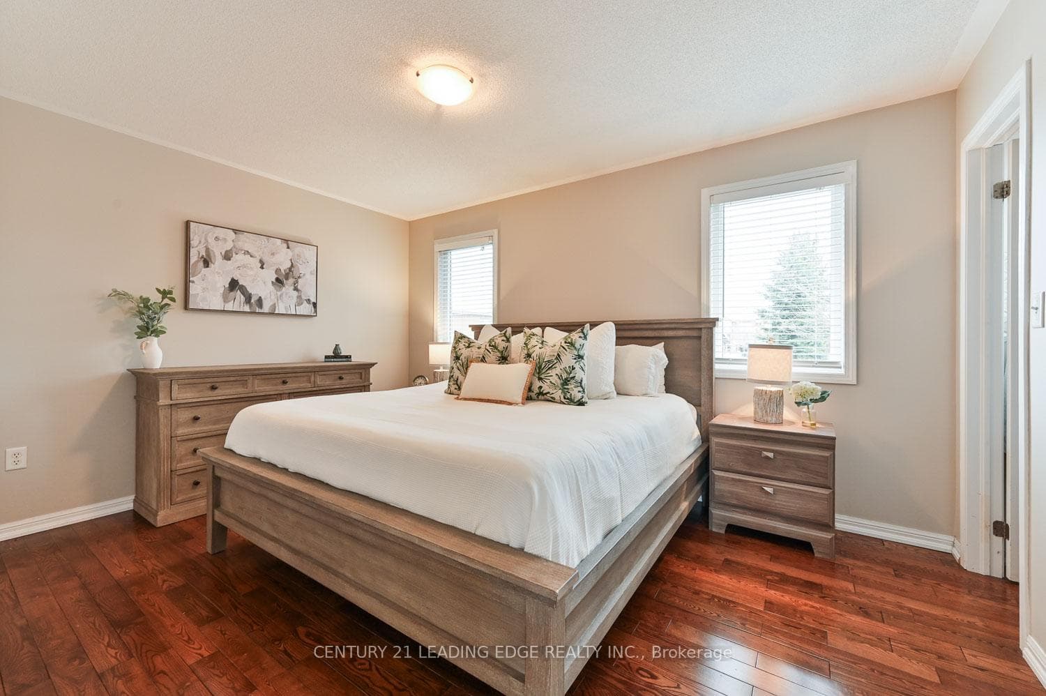 31 Dougherty Crescent photo 19
