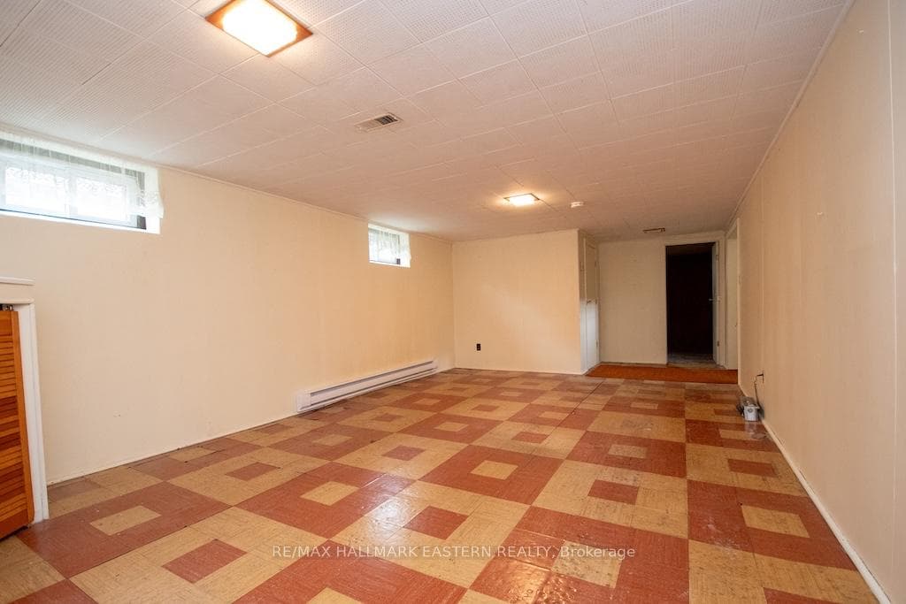 844 Philip Street photo 24